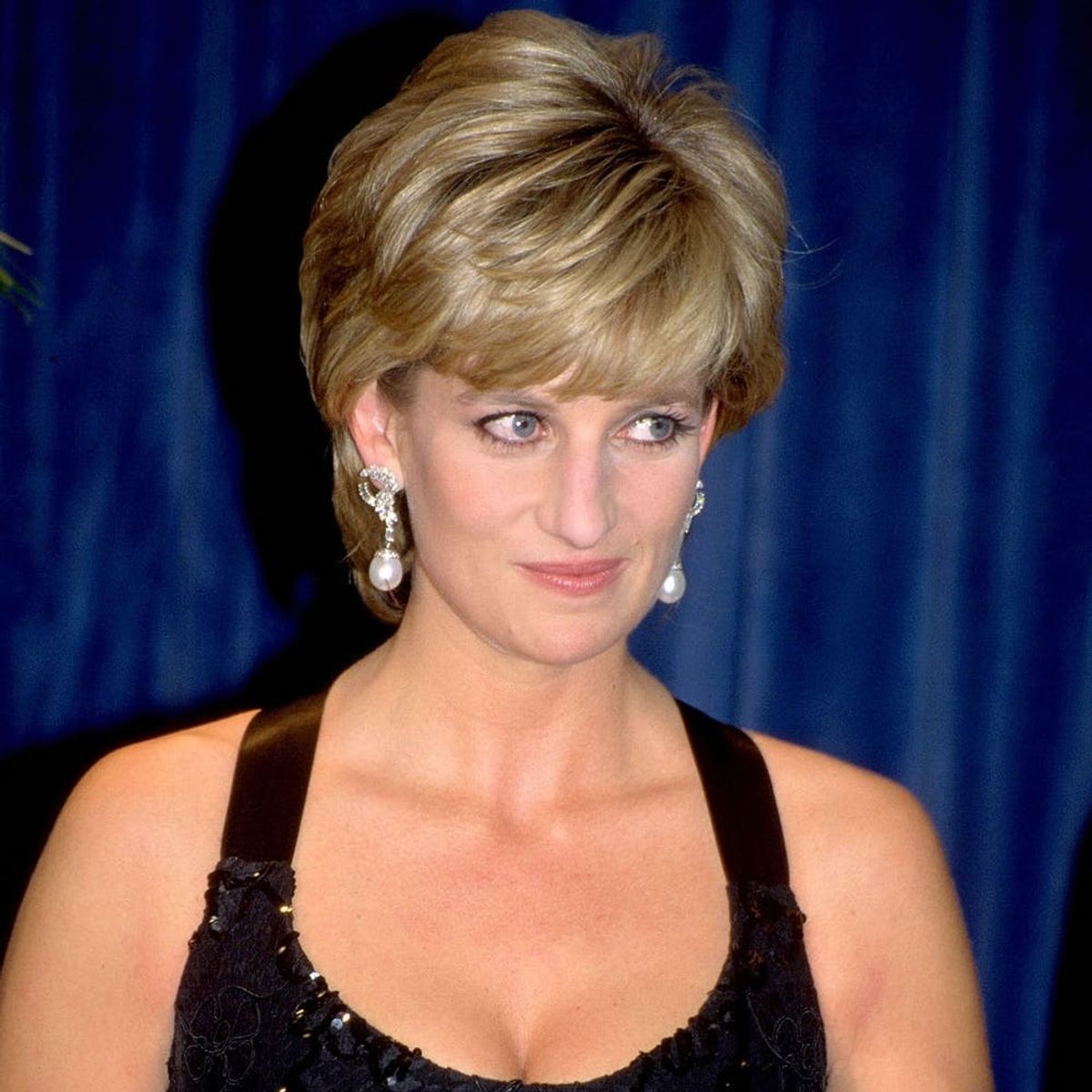 Here’s Why Princess Diana Stopped Wearing Blue Eyeliner