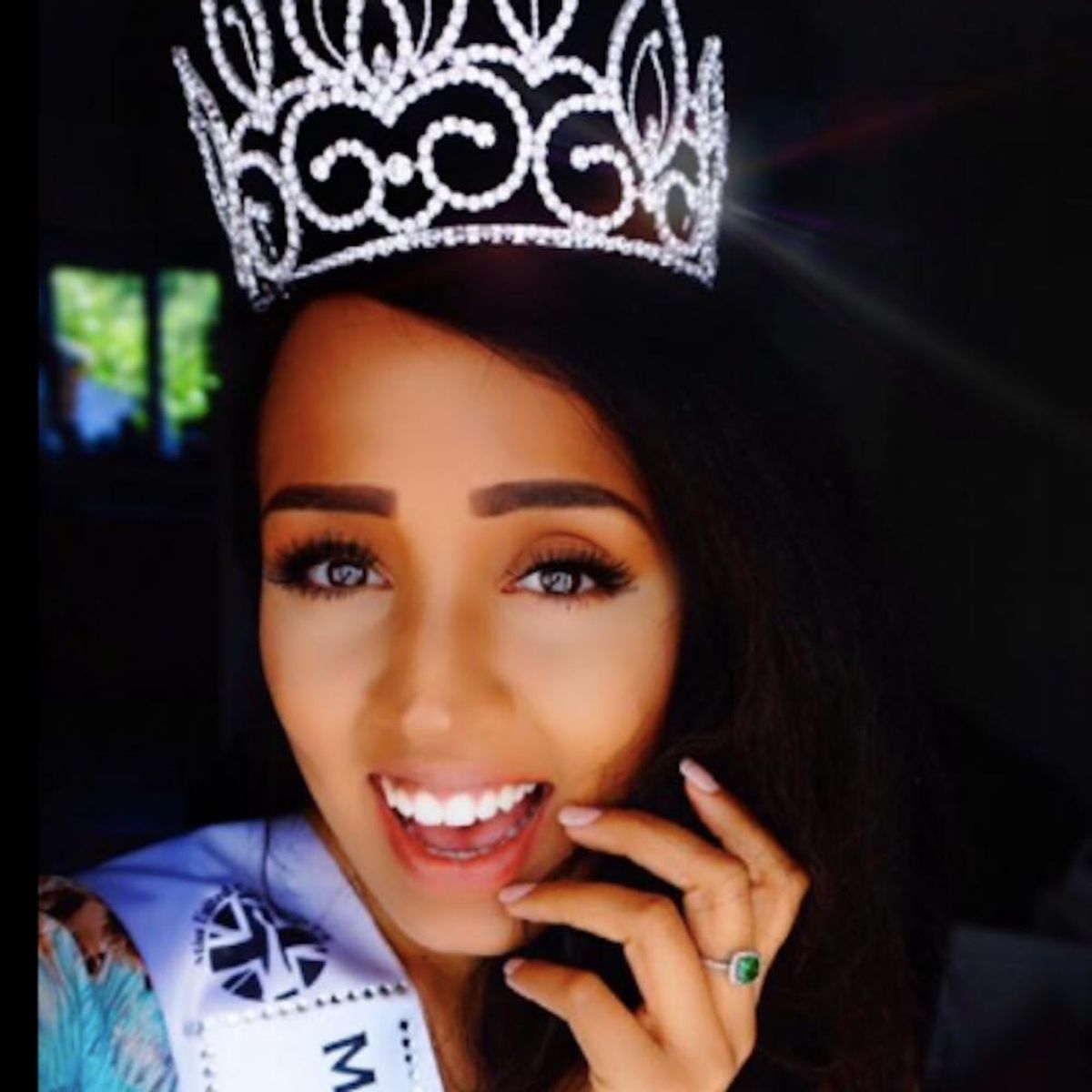 This Beauty Queen Returned Her Crown After She Was Body Shamed by the Organization