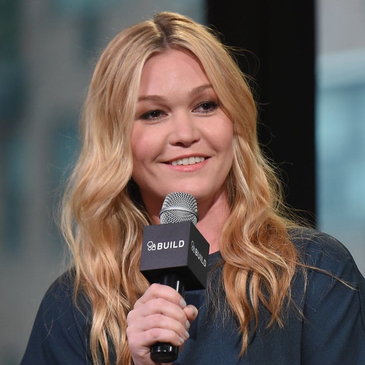 Julia Stiles Shows Off Baby Bump While Camping at Nearly 8 Months Pregnant