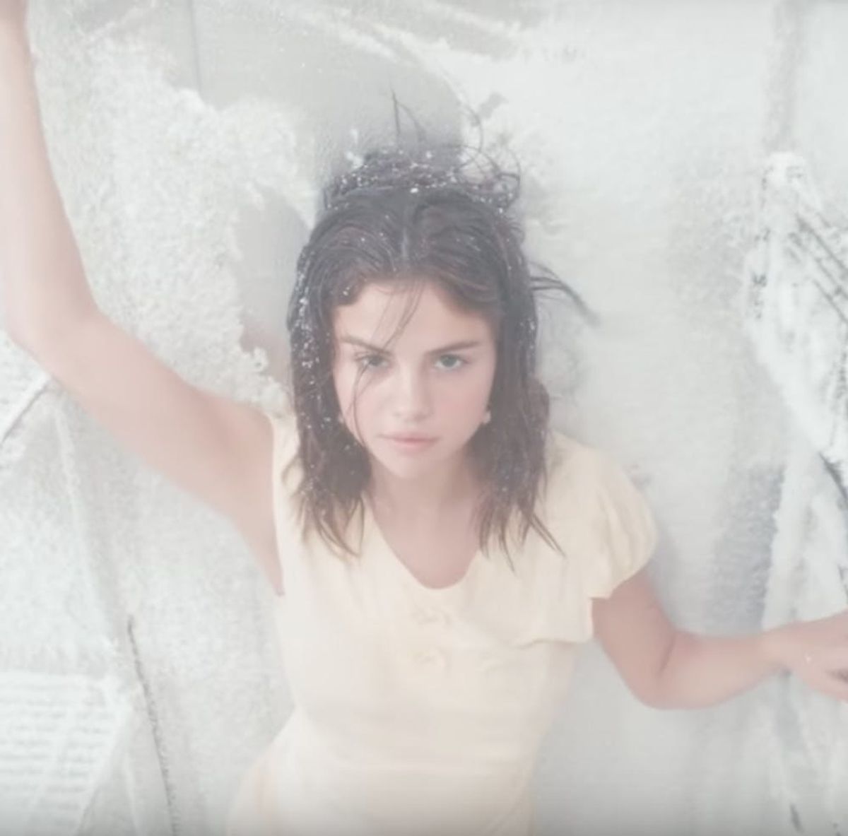 Watch Selena Gomez’s New “Fetish” Music Video