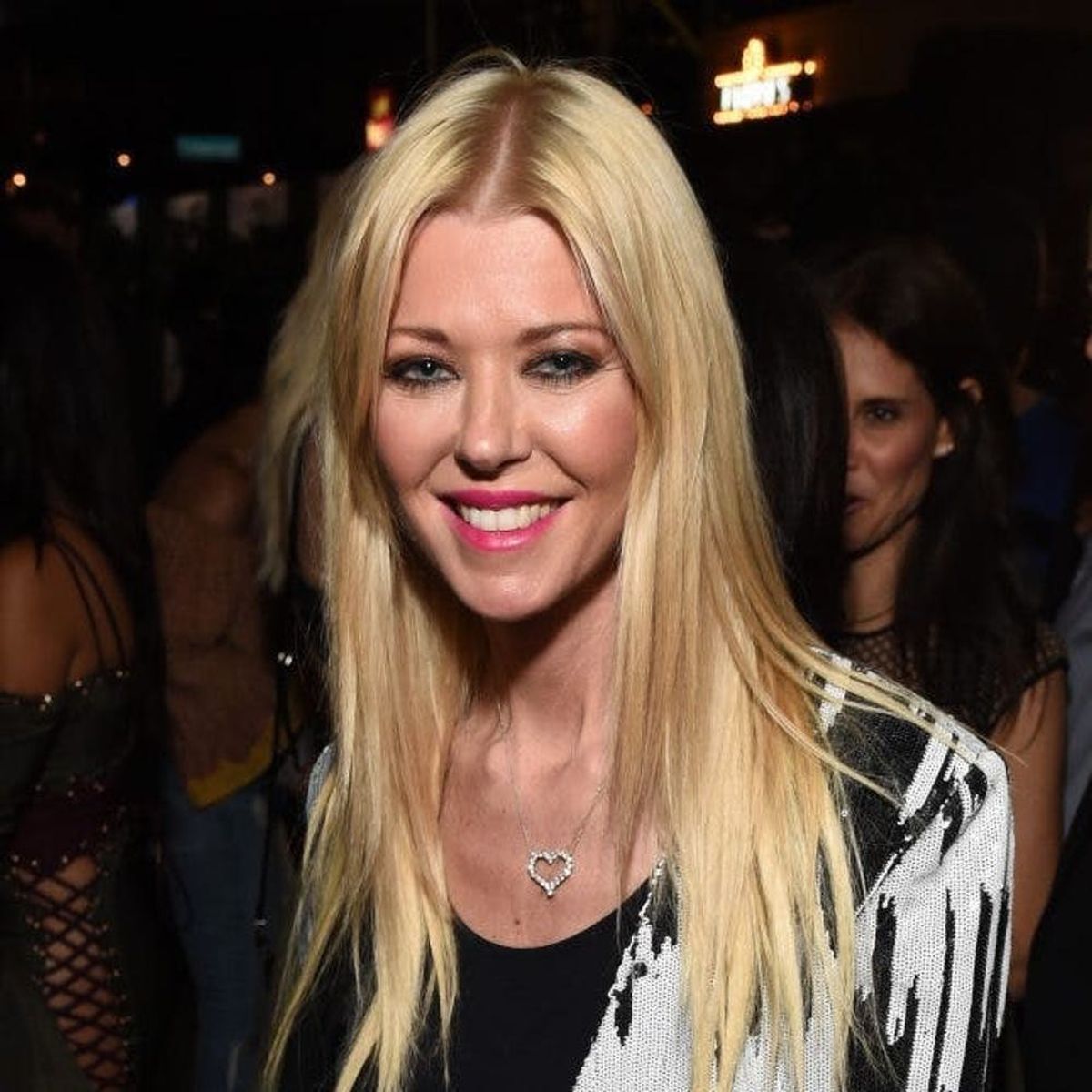 Tara Reid Is Pretty Much Unrecognizable With Her New Platinum ‘Do and Bangs