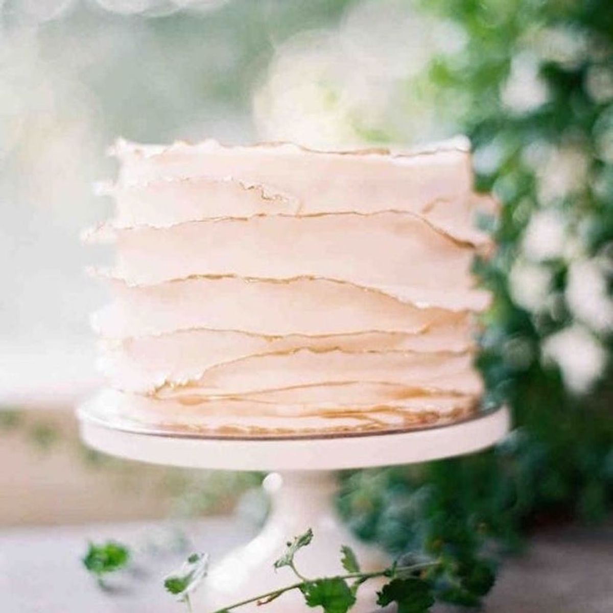 This Wedding Cake Trend Is the DEFINITION of Modern Elegance