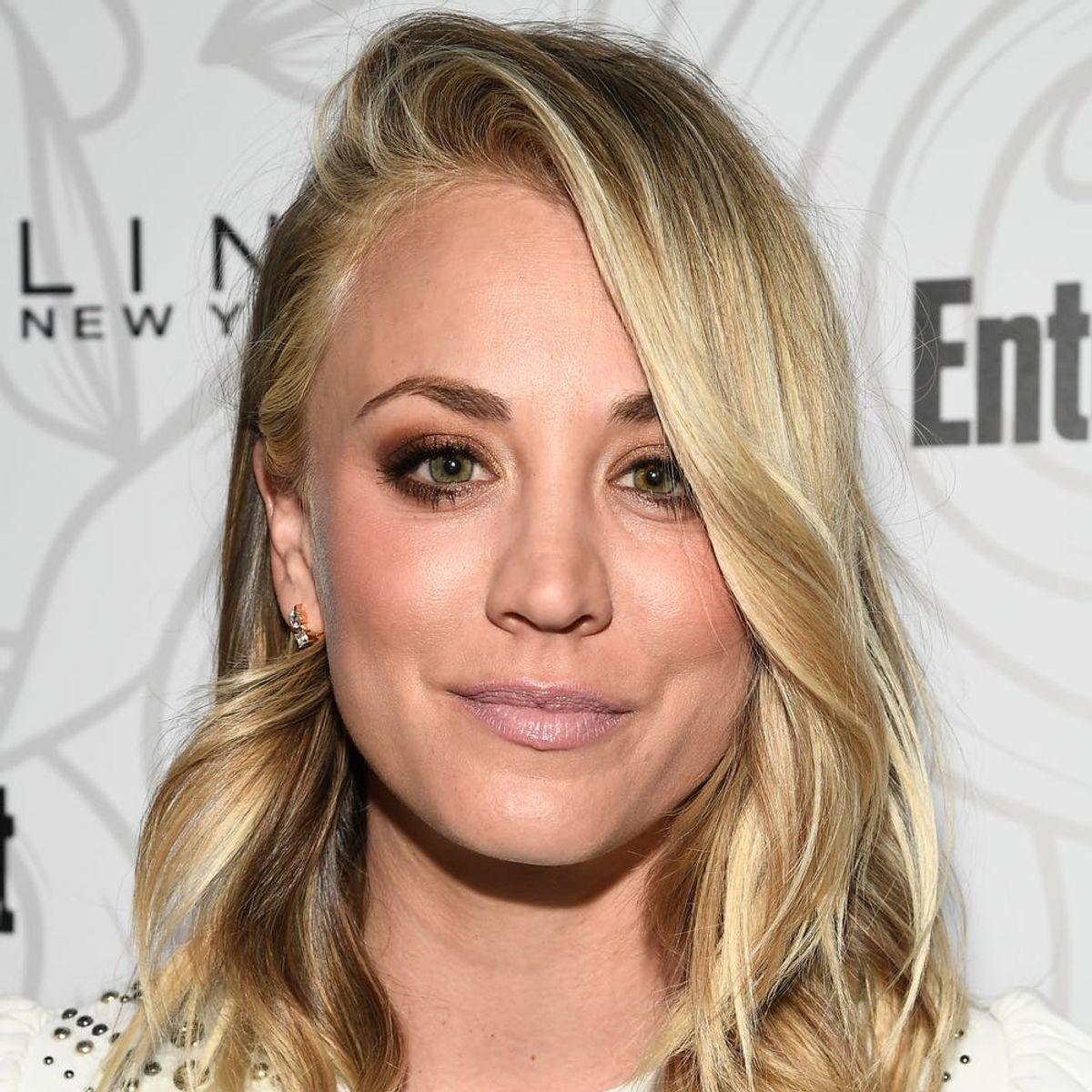 You’ll Hardly Recognize Kaley Cuoco With Her New Sherbet Hair