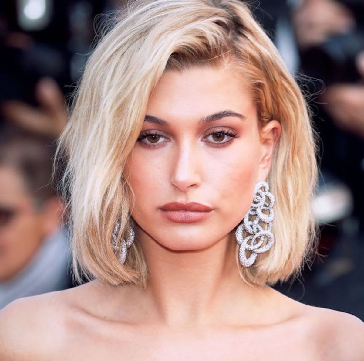 How to Copy Hailey Baldwin’s Faux Bob — Straight from Her Stylist
