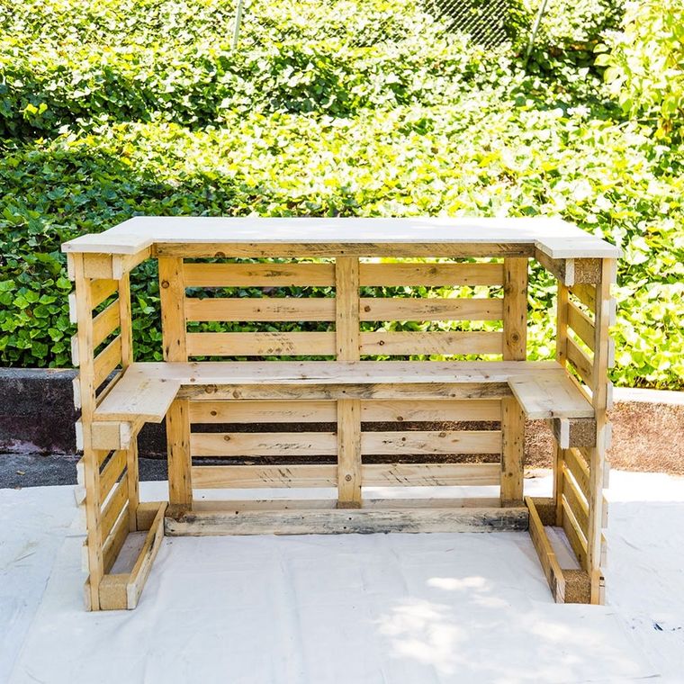 Diy This Pool Bar Made From Pallets To