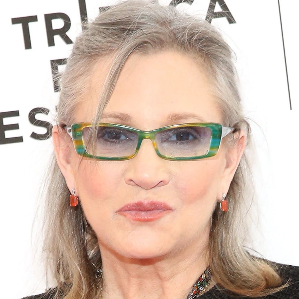 Here’s Everything We Know About Carrie Fisher’s Status After Having a Heart Attack on a Plane