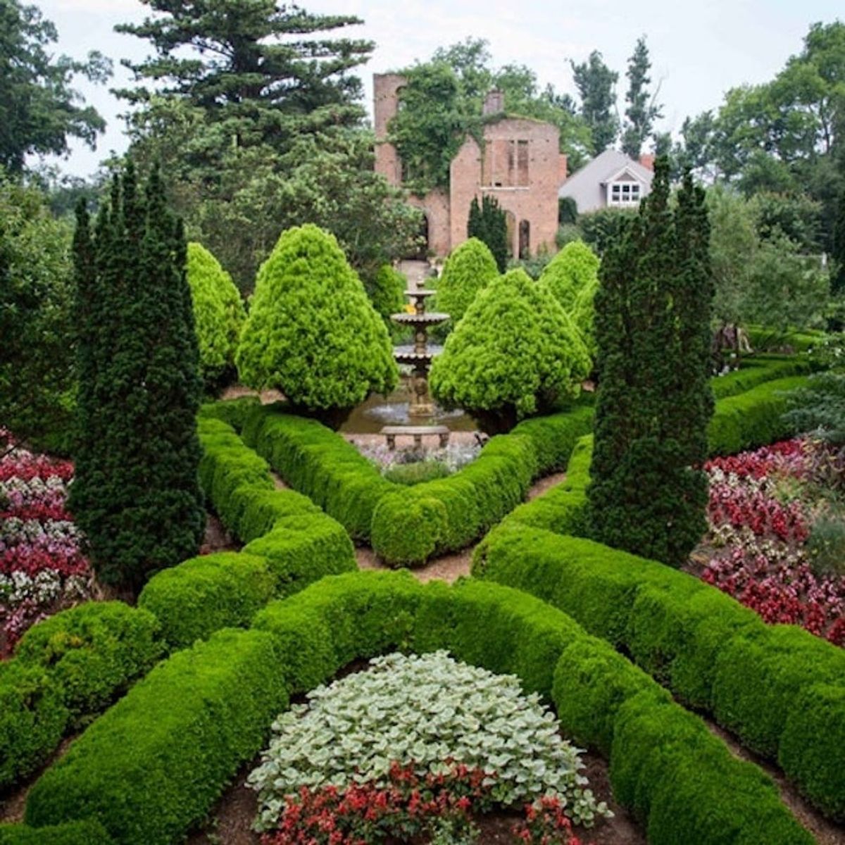 The Dreamiest Hotel Gardens for Your Next Romantic Getaway