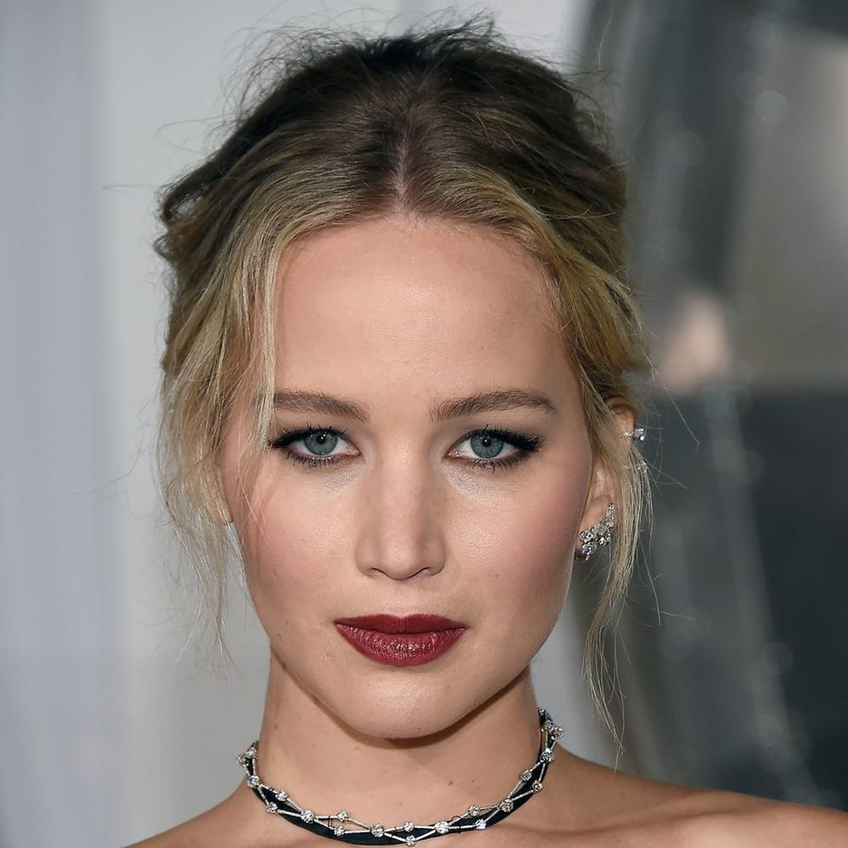 Jennifer Lawrence’s Plane Just Made an Emergency Landing After a Double-Engine Failure
