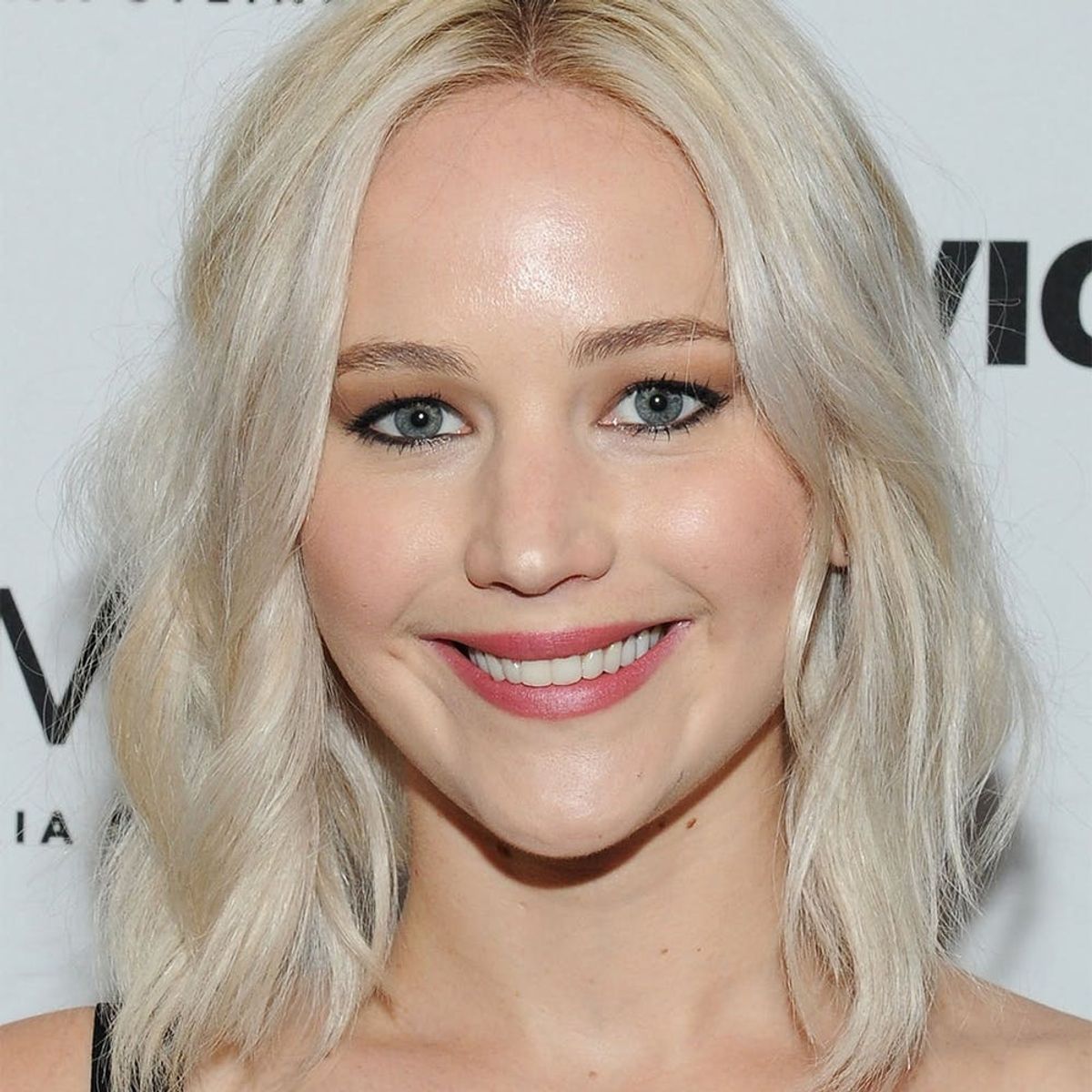 Jennifer Lawrence Just ‘Fessed Up to the Travel Mistake You Should ALWAYS Avoid
