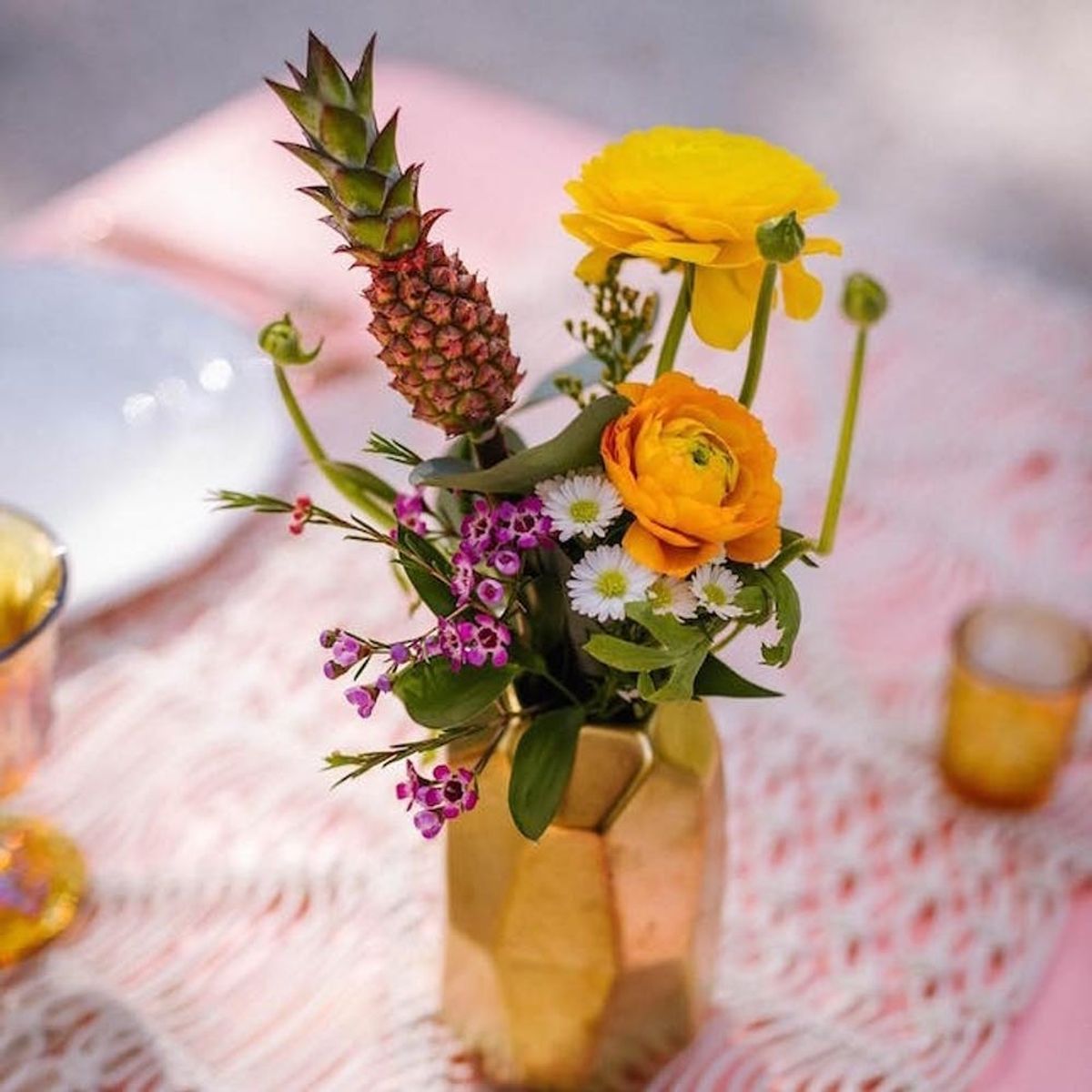 14 Tropical Floral Arrangements That Scream “Summer Wedding!”