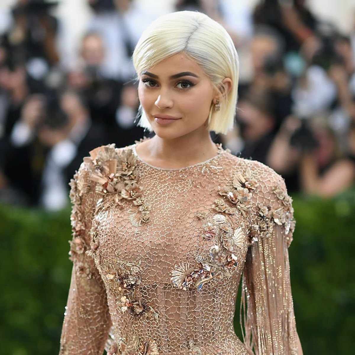 Kylie Jenner Kopies Kendall With This Surprising Use for Emojis