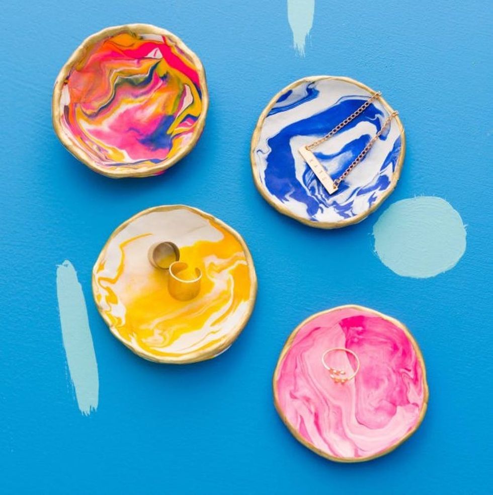 12 Super Simple DIYs That Organize Your Jewelry Stat Brit + Co