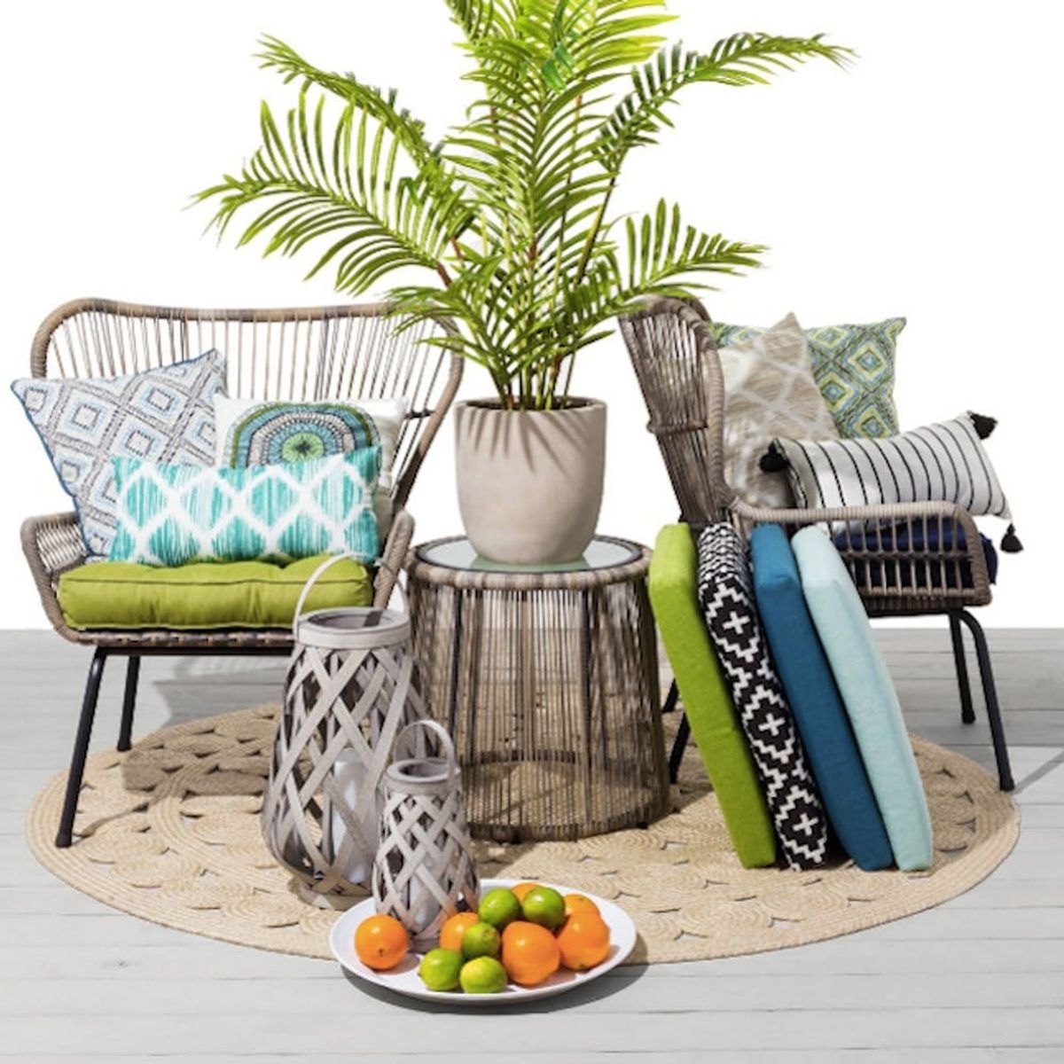 20 Outdoor Rugs That Will Instantly Spruce Up *Any* Patio