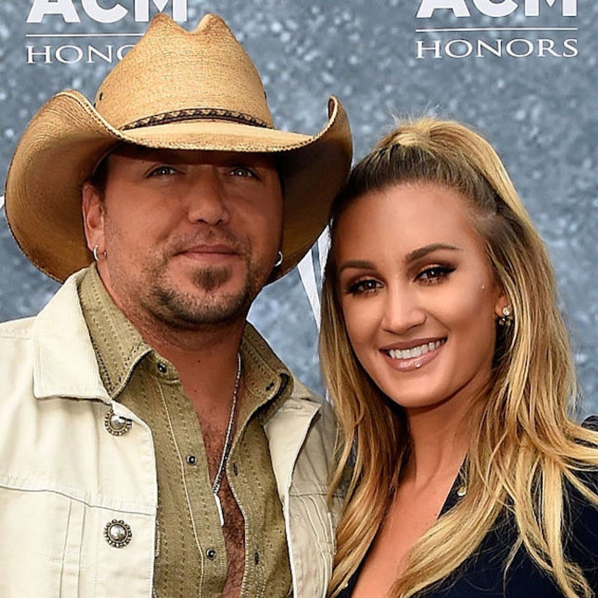 Morning Buzz! Jason Aldean and Wife Brittany Kerr Are Expecting Their First Baby + More