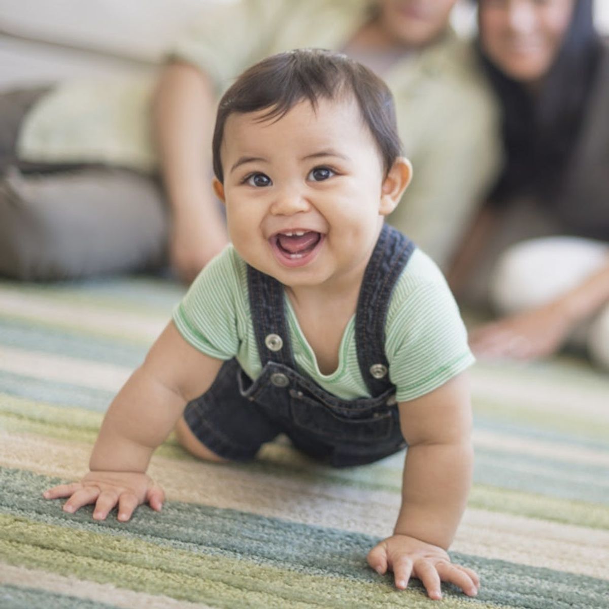 5 Reasons to Consider Gender-Neutral Baby Clothes