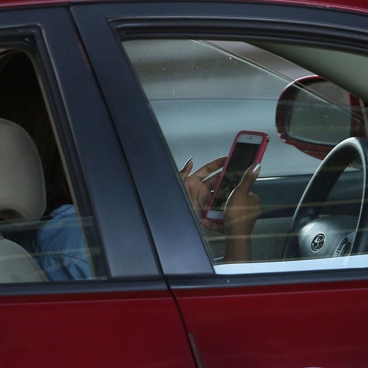 You Won’t Believe How Many People Use Their Cell Phones While Driving