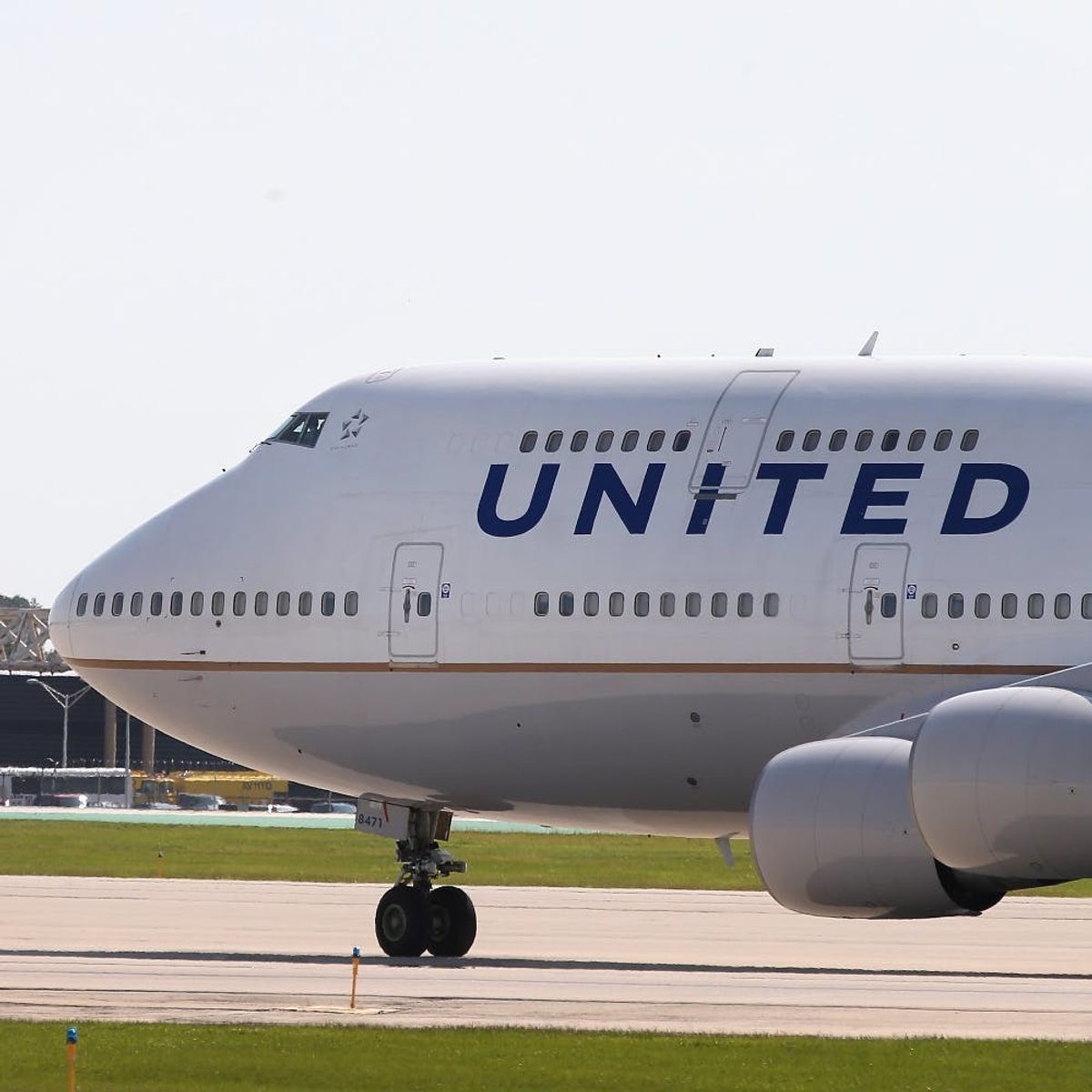 Twitter Has Mixed Feelings About Who’s to Blame in United’s Latest Passenger Scandal