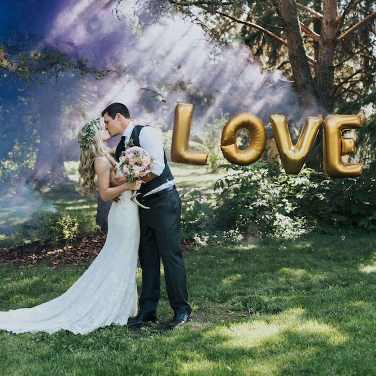 This Couple’s Woodland Wedding Is a Down-to-Earth Dream