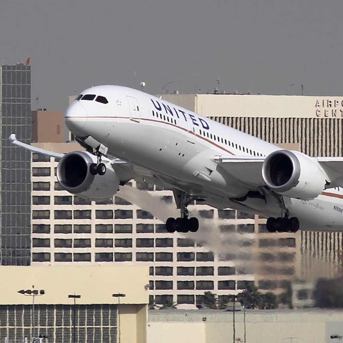 Morning Buzz! Engaged Couple Says They Were Kicked Off a United Flight to Their Own Wedding + More