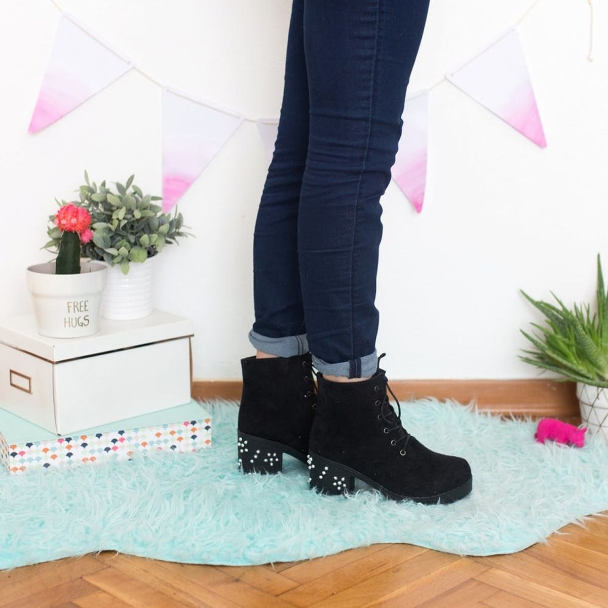 Follow These 5 Easy Steps and DIY These Chunky-Heeled Lace-Up Boots