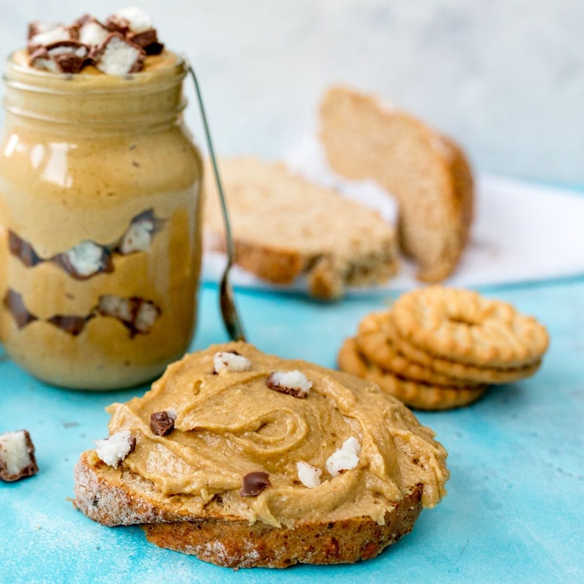 Get Your Coconut Fix With This Easy Cookie Butter Recipe (With Mounds Bar Pieces!)