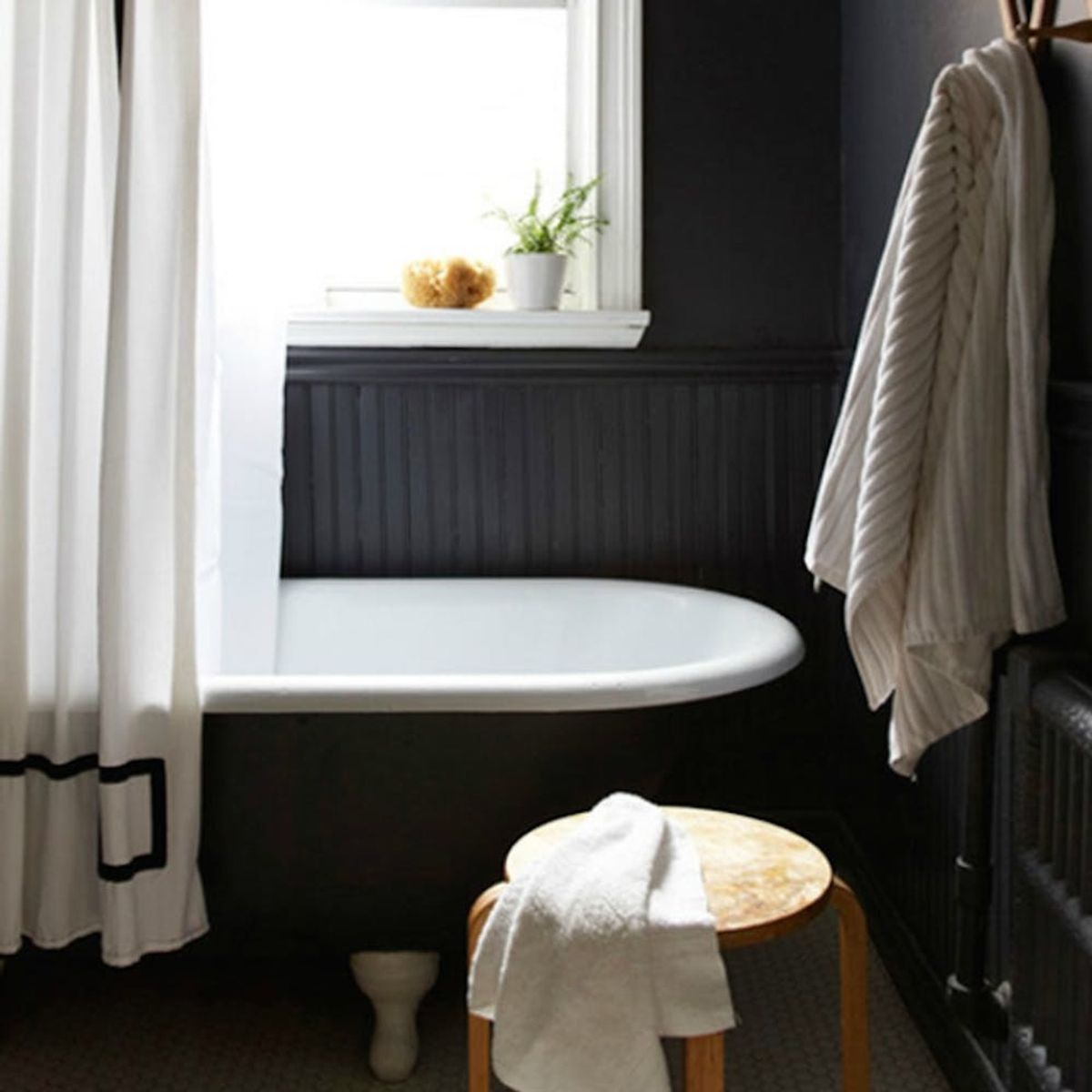 This Bathroom Cleaning Hack Will Make Your Weekend Chores a Breeze