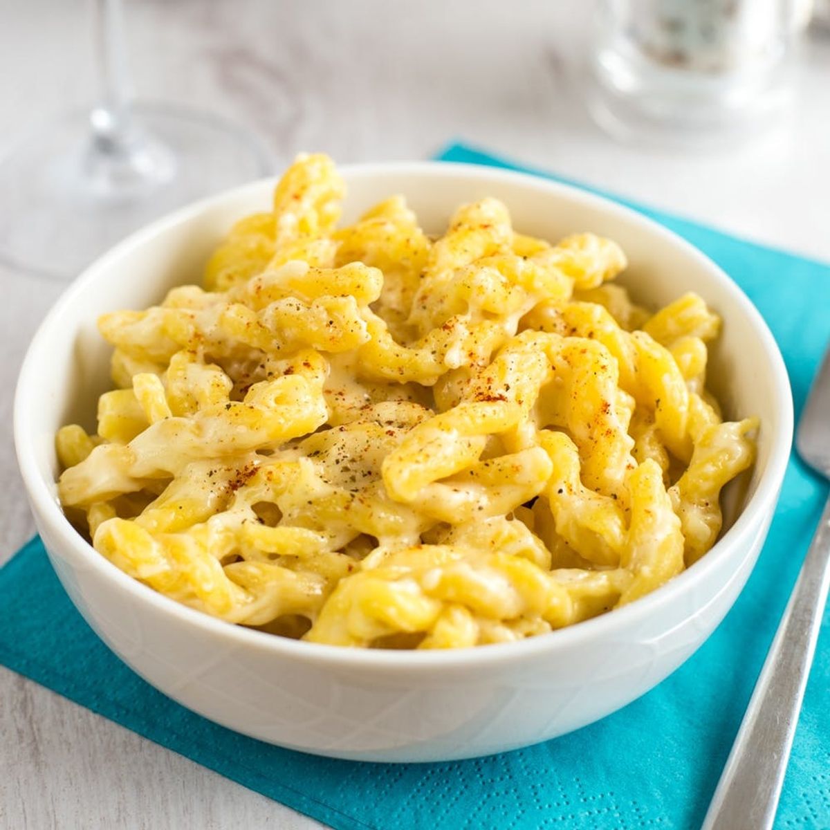 Cosy Evening Home Alone? This Single-Serving Mac and Cheese Recipe Is Just What You Need!