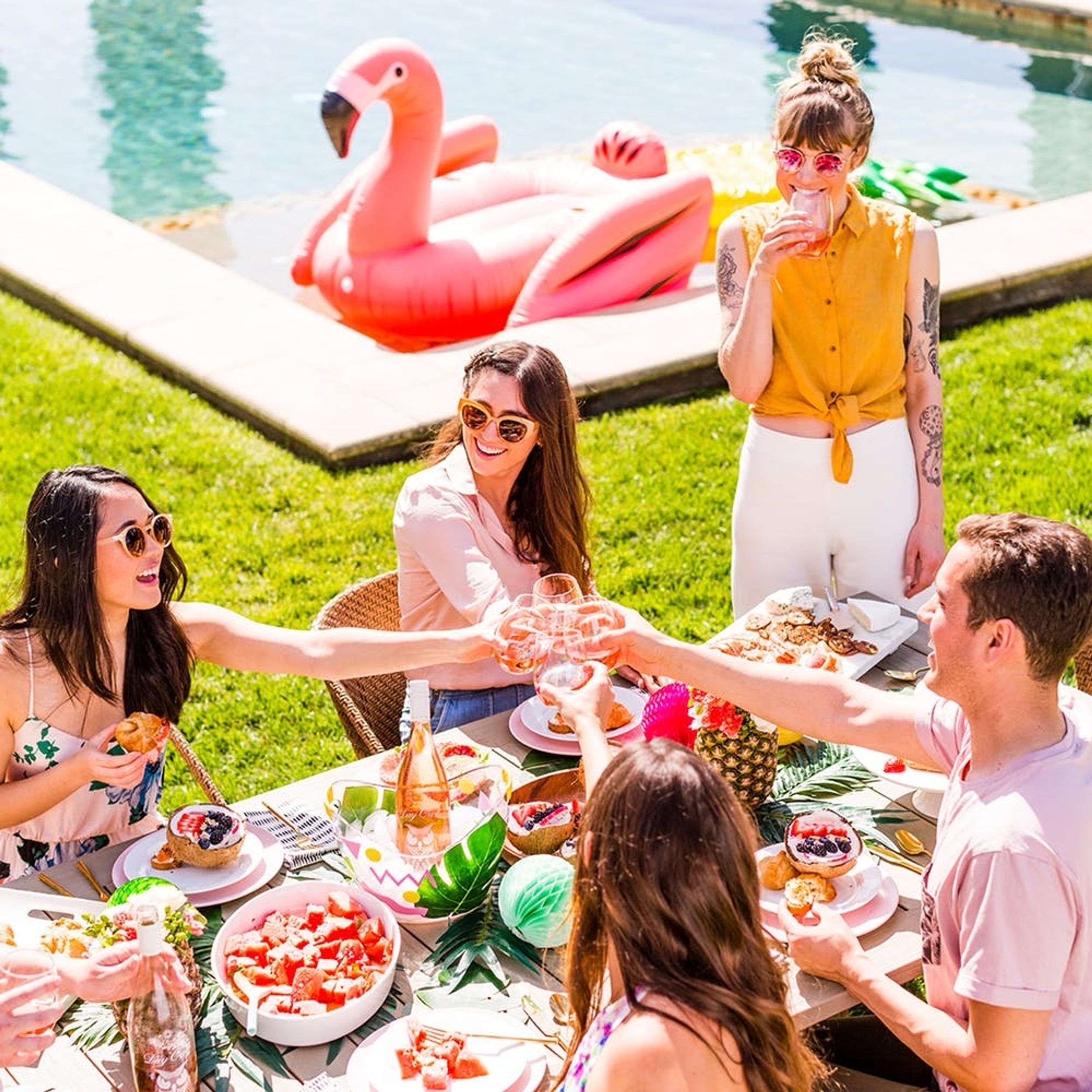 How to Bring Some Serious Summer Vibes to Your Next Outdoor Brunch