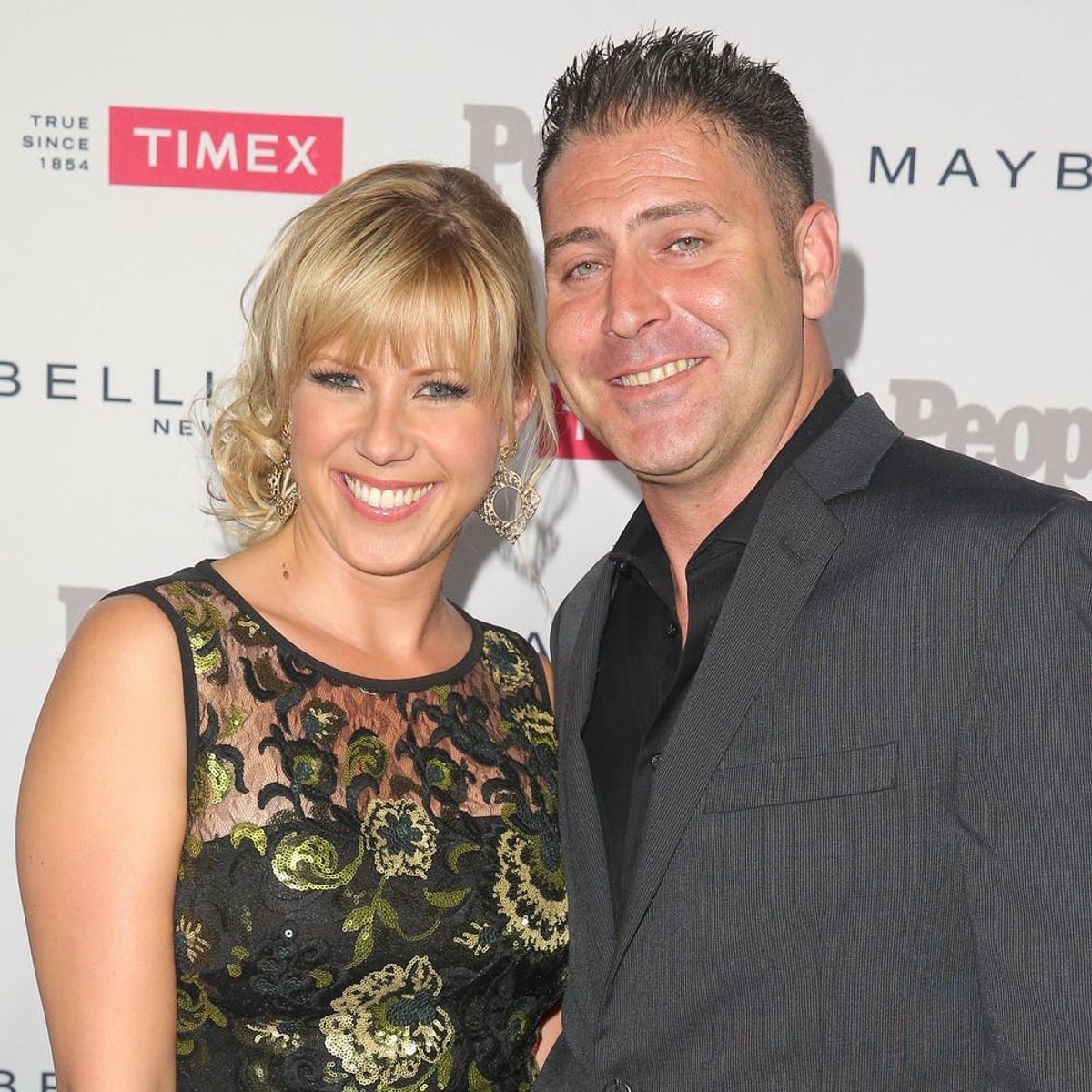 Fuller House’s Jodie Sweetin Is No Longer Engaged