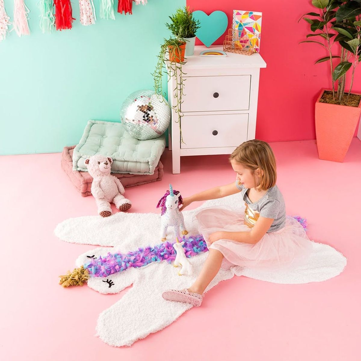 Your Little Dreamer Is Going to Love This DIY Unicorn Rug