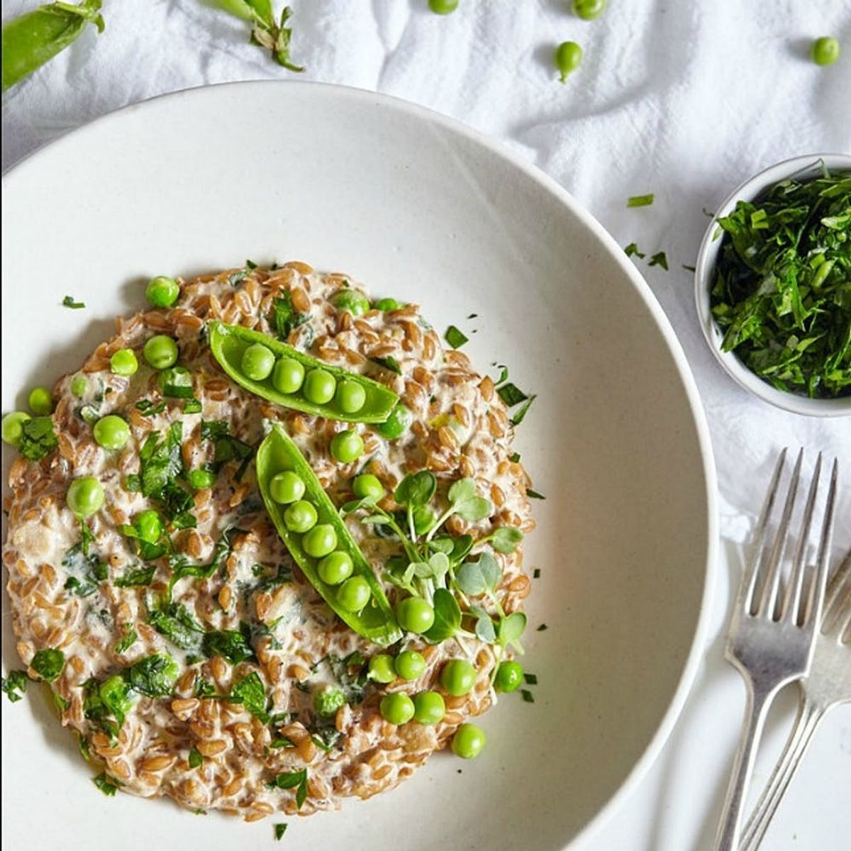 13 Vegetarian Dinner Recipes That Have Us Screaming “Yes, Peas!”