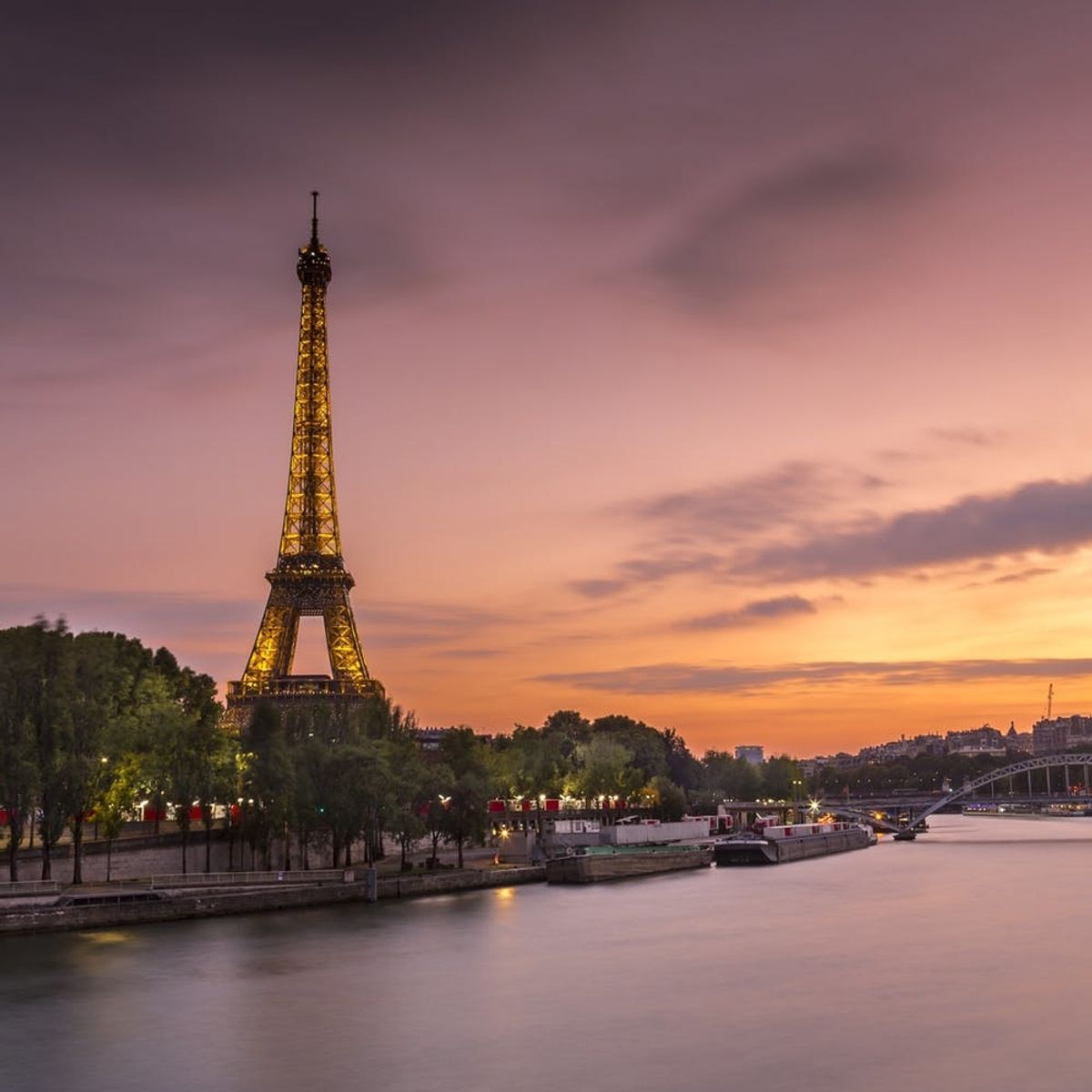 Paris Is Planning to Surround the Eiffel Tower With Bulletproof Glass