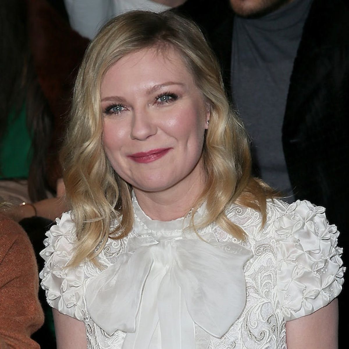 Kirsten Dunst’s Engagement Ring Is So Extravagant That Even Diamond Experts Are Impressed