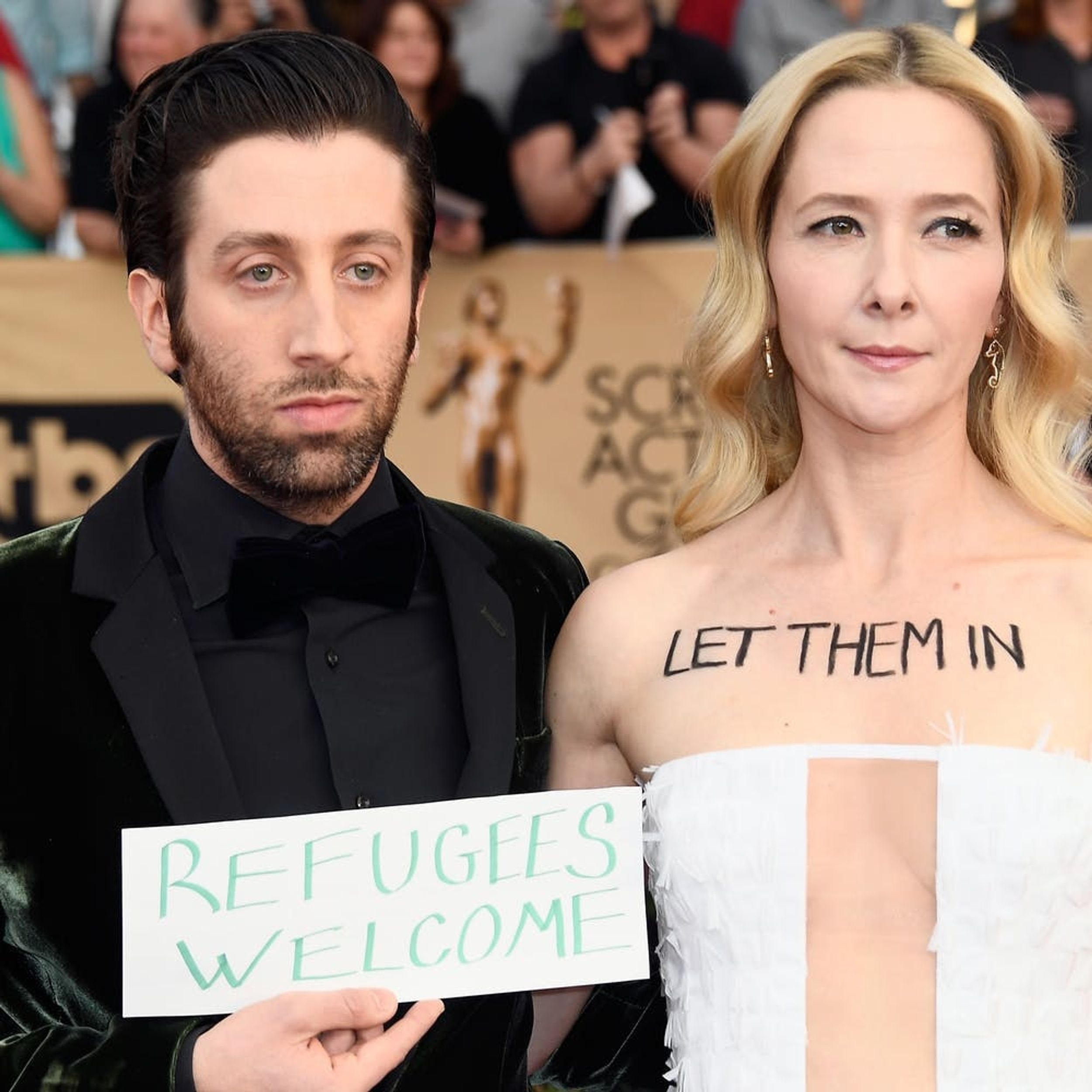 This Couple’s SAG Awards Garb Was a Protest of President Trump’s Immigration Orders