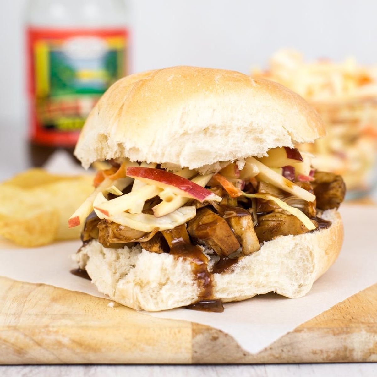 You’ll Never Guess What These Vegetarian Pulled “Pork” Sandwiches Are Made From