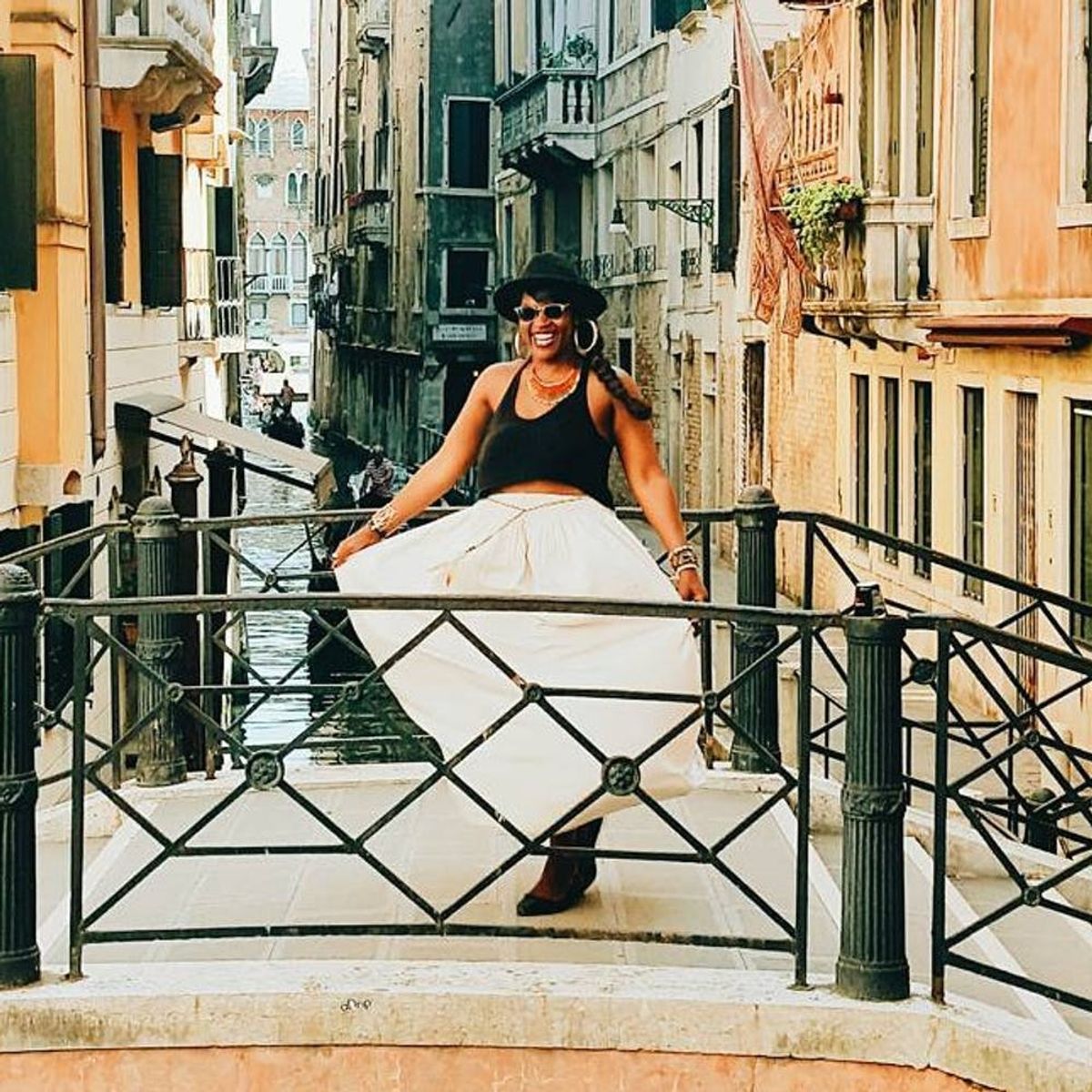 9 Travel Bloggers With Killer Curves Whose Instagrams You Need to Follow