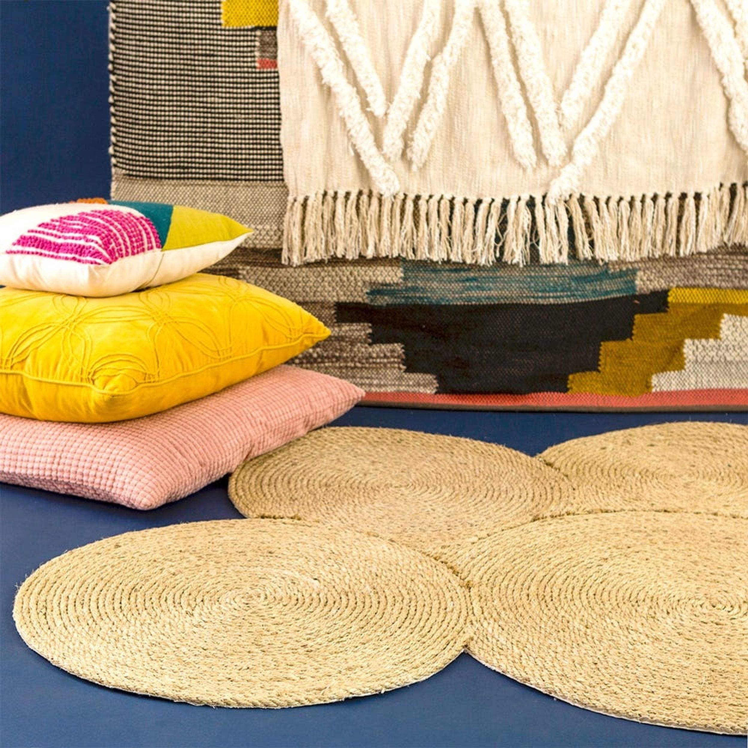 Make This Rope Rug With Only Three Materials