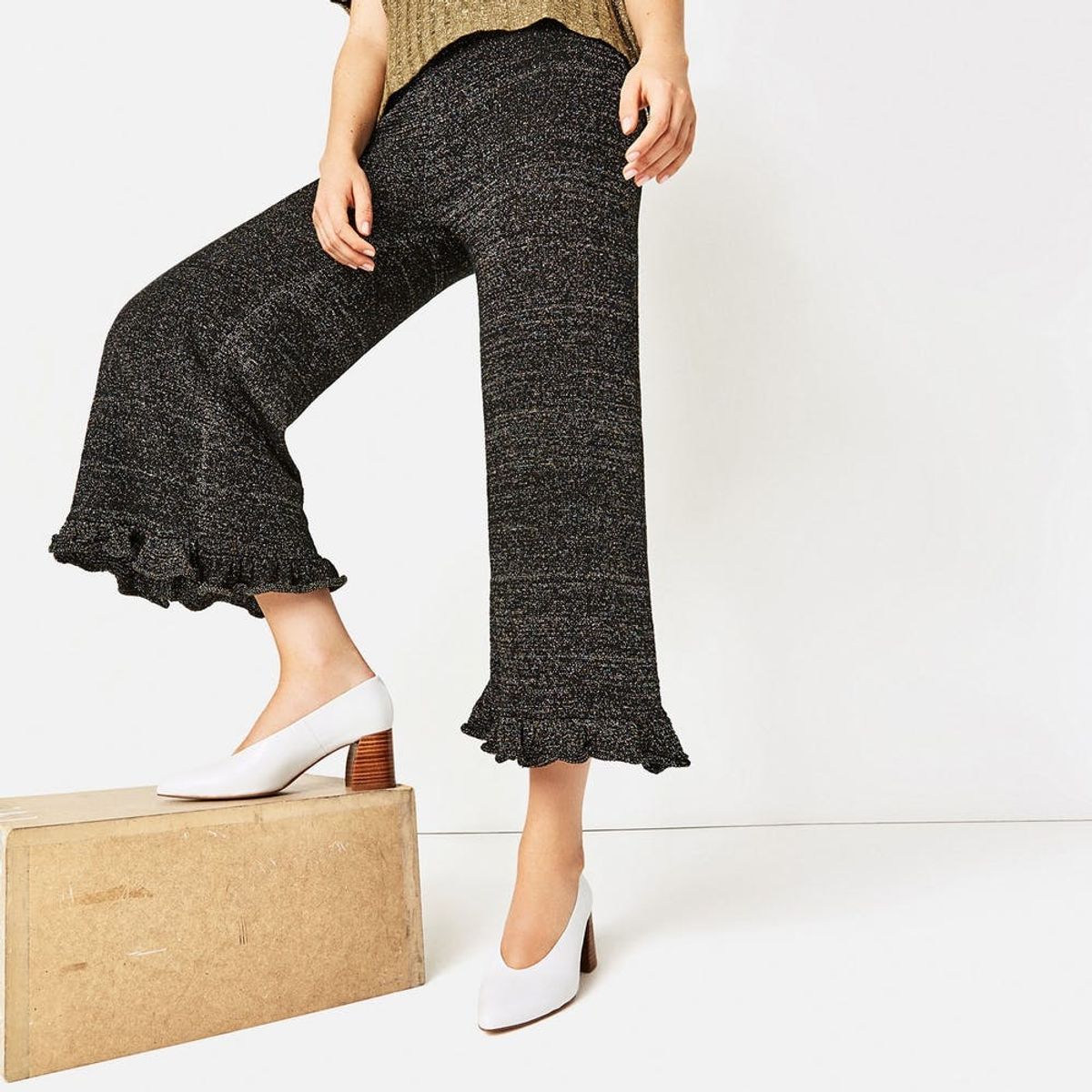 THIS Is the New Shoe Trend You’ll Be Sporting in 2017