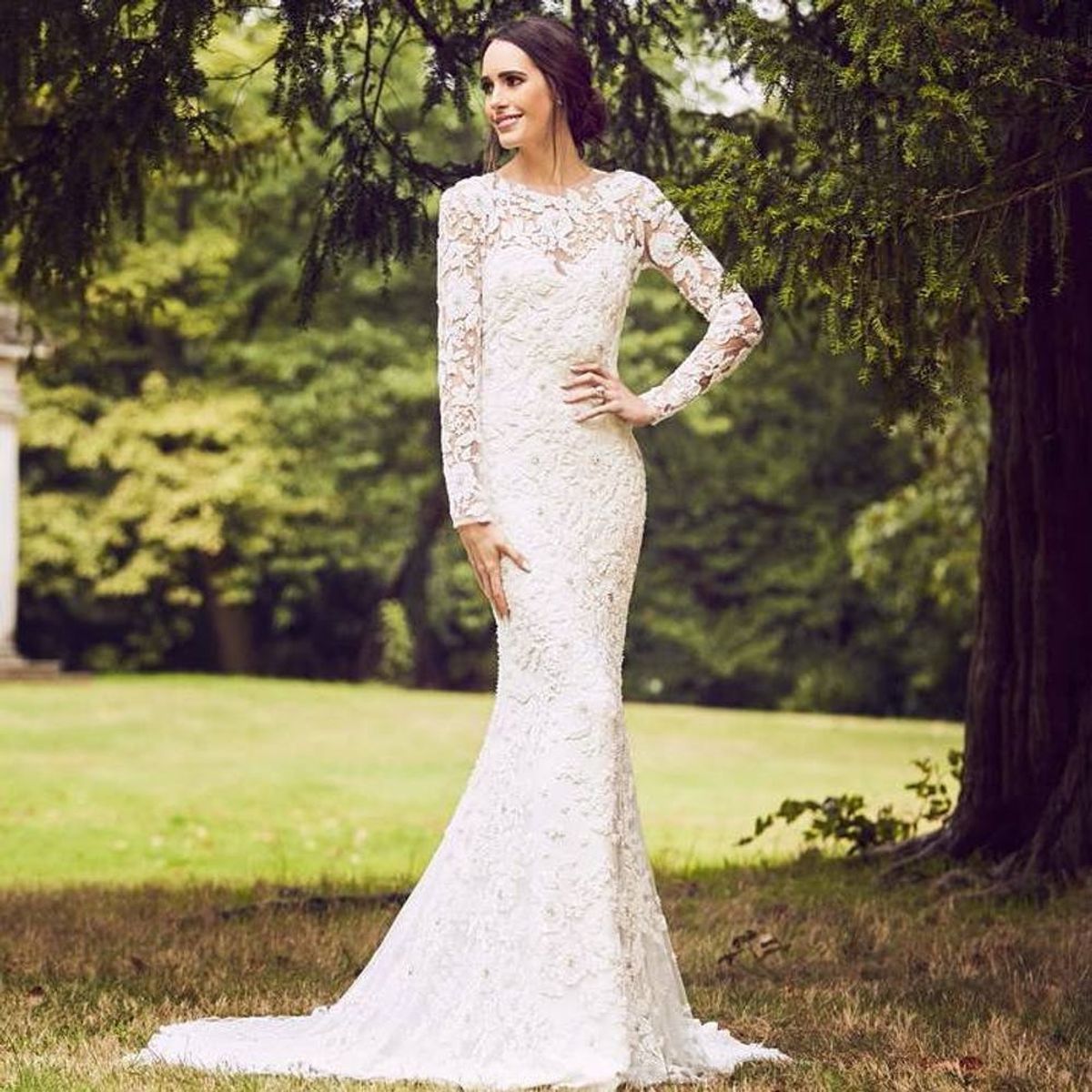 9 Winter Wedding Dresses That Will Make You Forget About the Cold