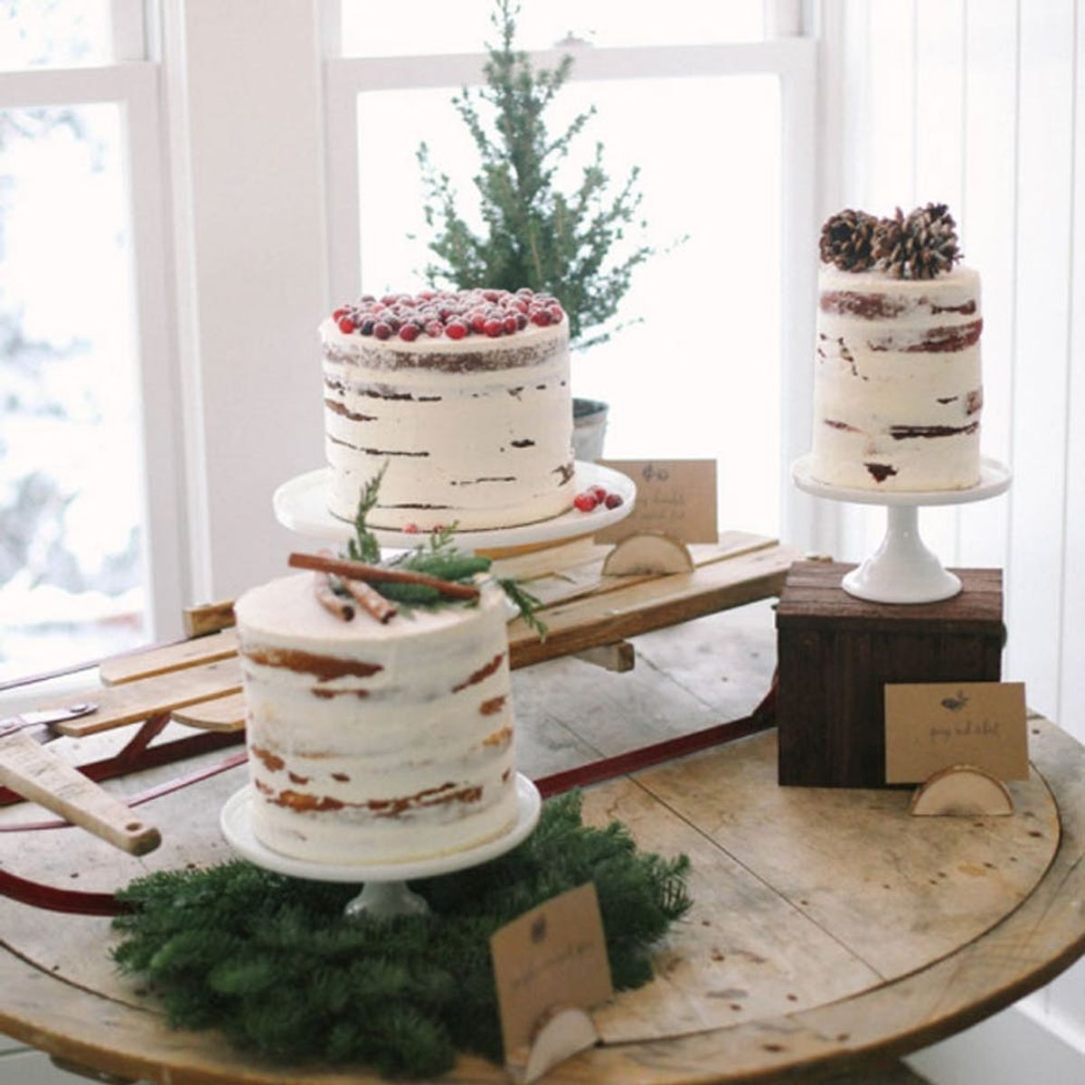 14 of the Prettiest Winter Wedding Desserts EVER