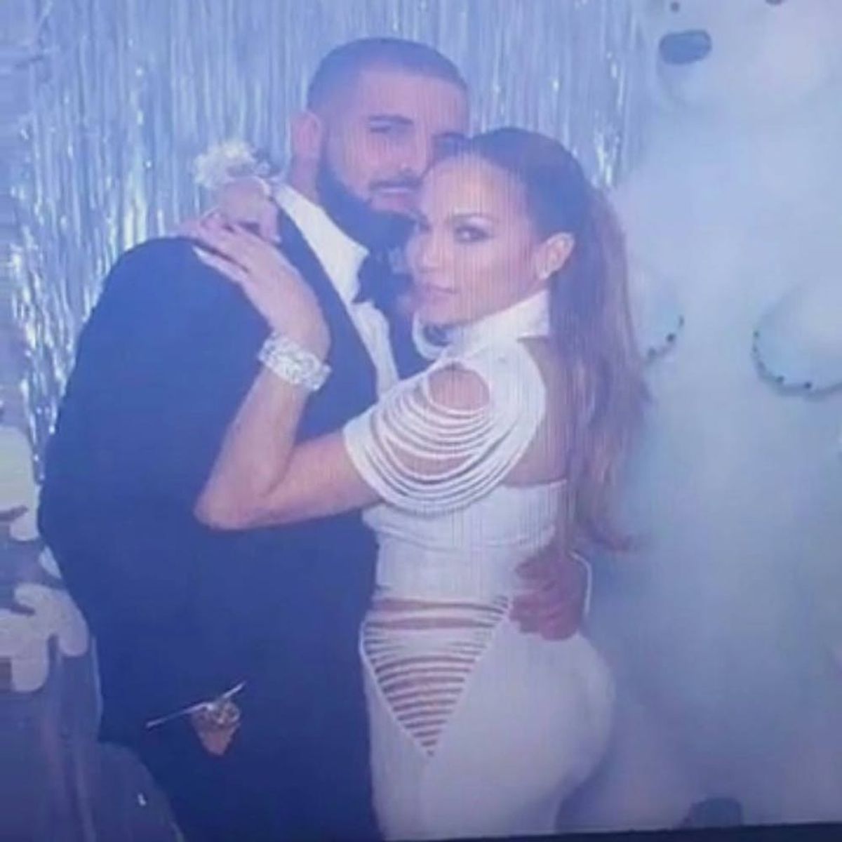 Drake & JLo Spotted Kissing and, er, Grinding and We Have the Videos