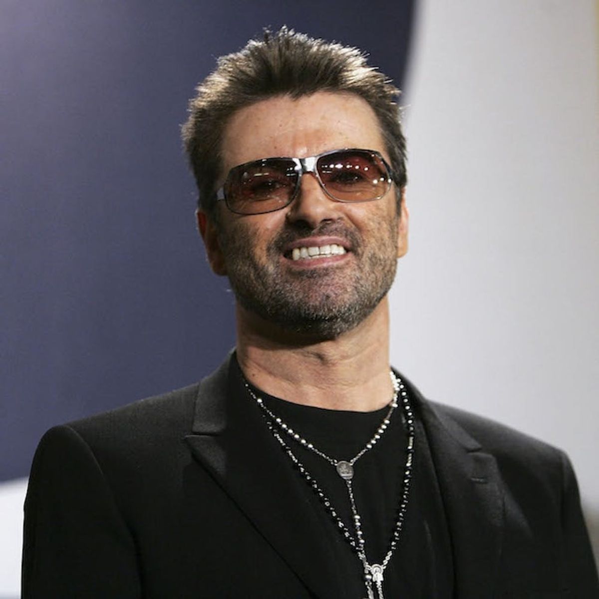 Morning Buzz: ’80s Pop Icon George Michael Found Dead on Christmas Day + More