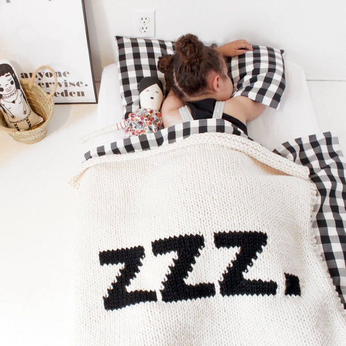 8 Cozy Blankets for Winter Babies
