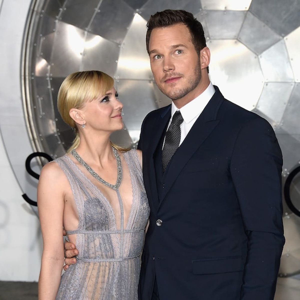 Morning Buzz! Chris Pratt’s CRAZY Engagement Ring Upgrade for Anna Faris Will Give You Heart Eyes + More