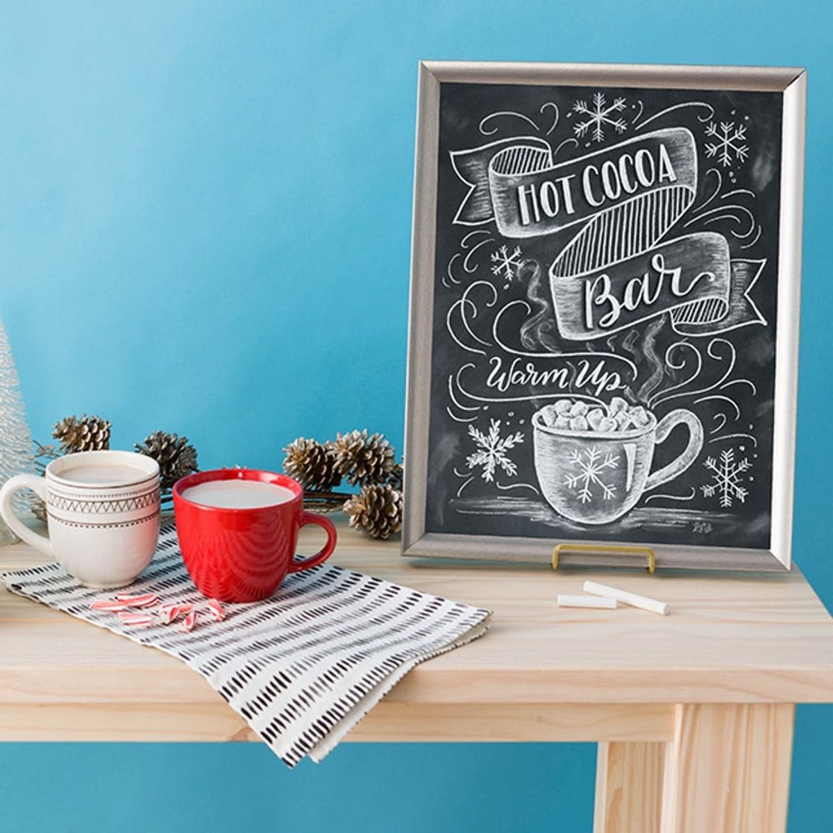 Warm Up Your Holiday Parties With This Cute DIY Hot Cocoa Bar Chalkboard Sign