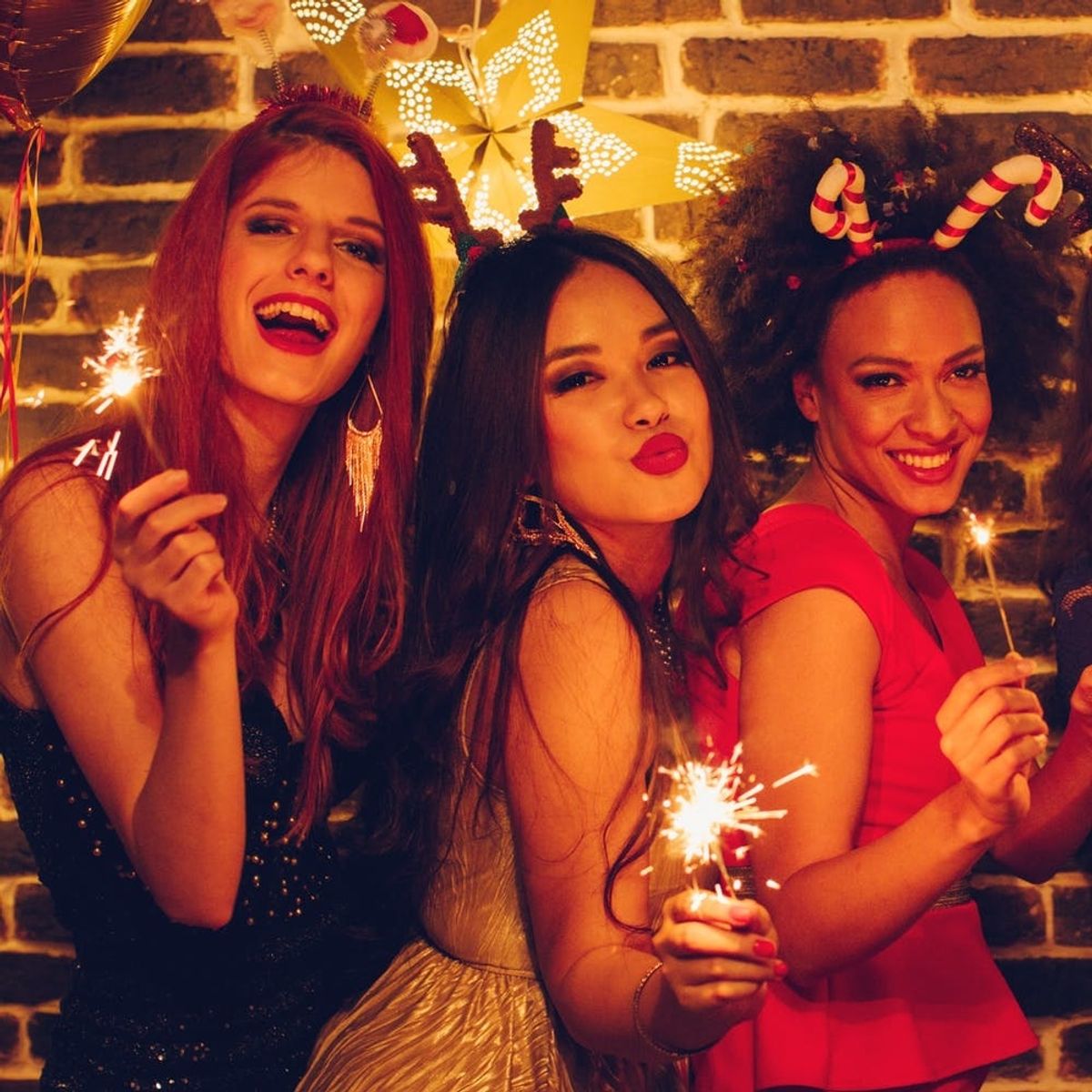 5 Ways to Be Your Best Single Self During the Holidays