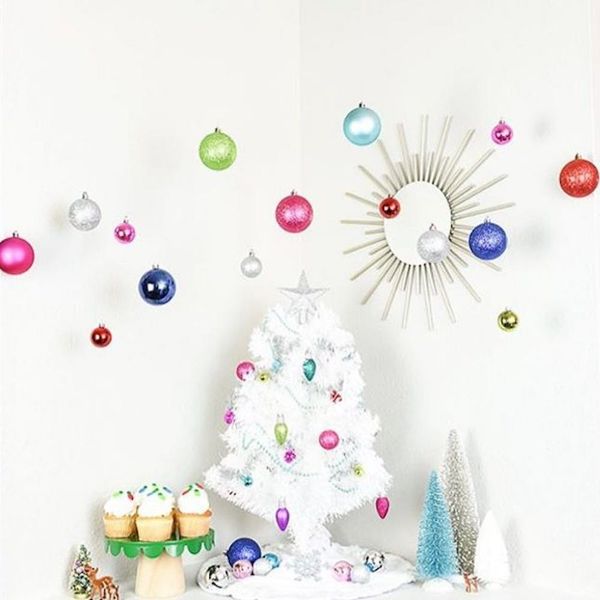 Step-by-Step: How To Decorate An Insta-Worthy Christmas Tree