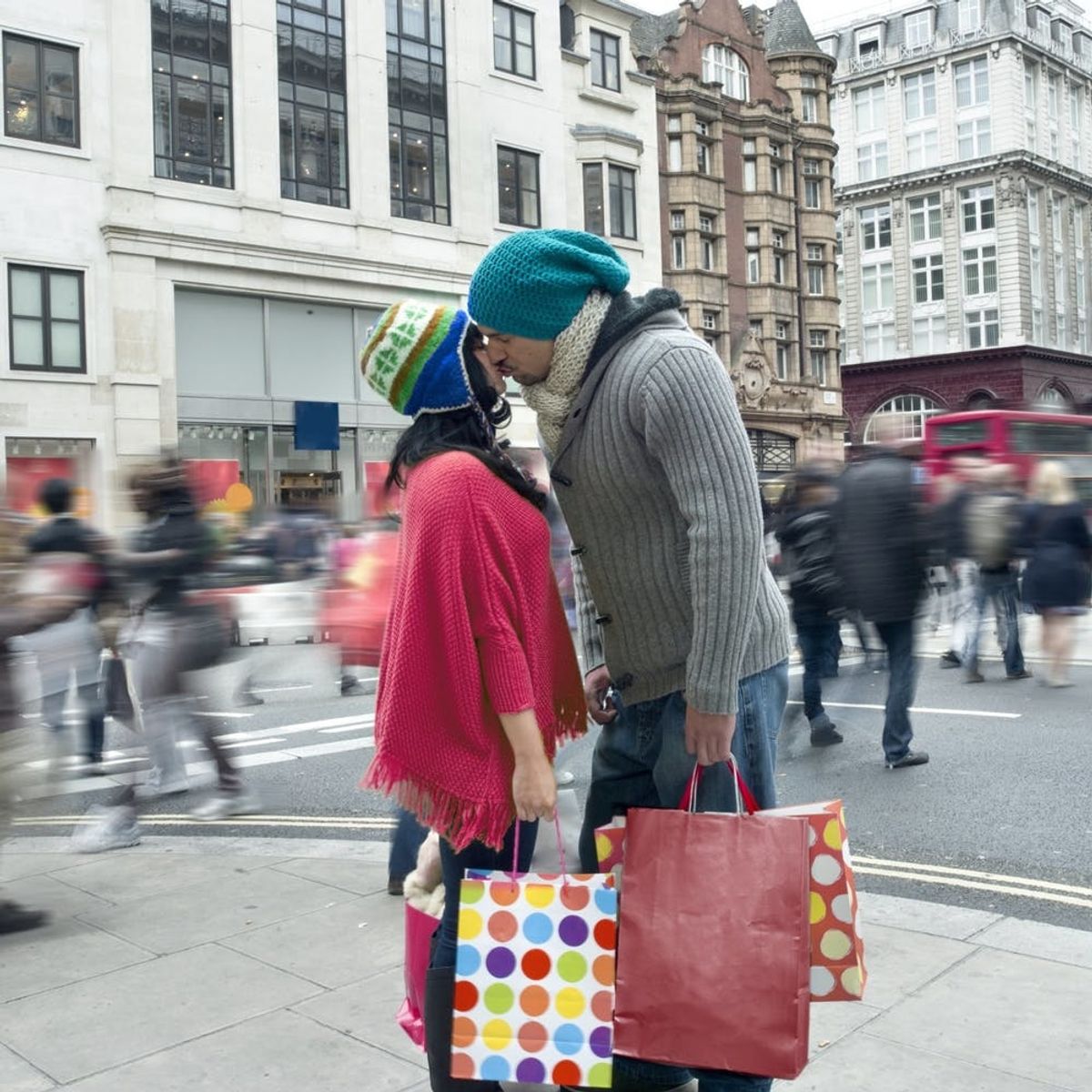 5 Tips for Making Holiday Shopping Stress-Free With Your S.O.