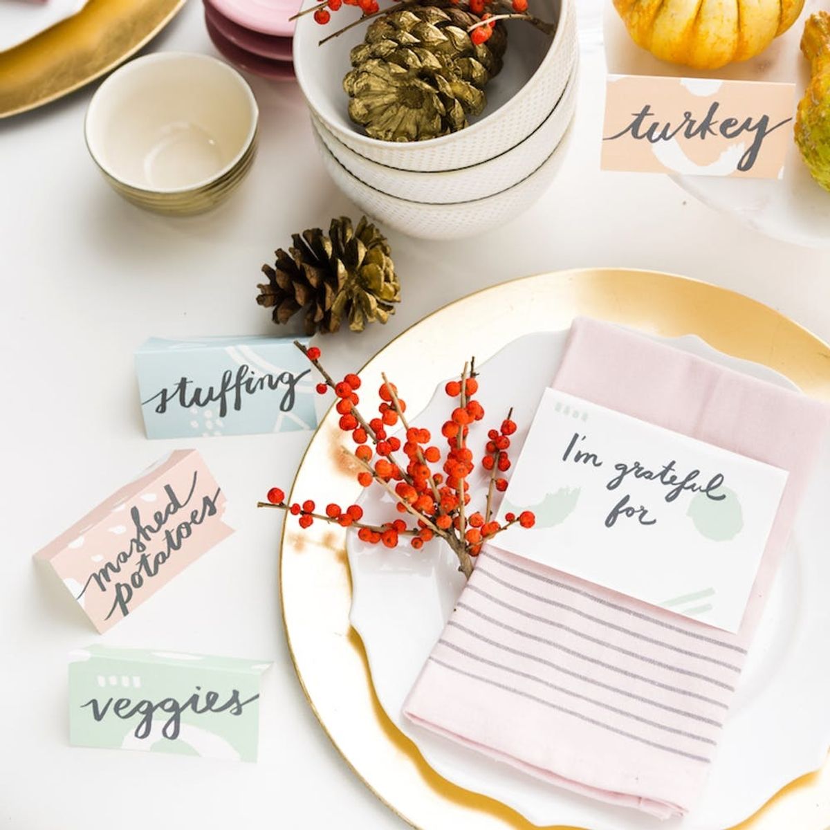 Free Printable Friday: Modern Printables for Your Thanksgiving Tablescape