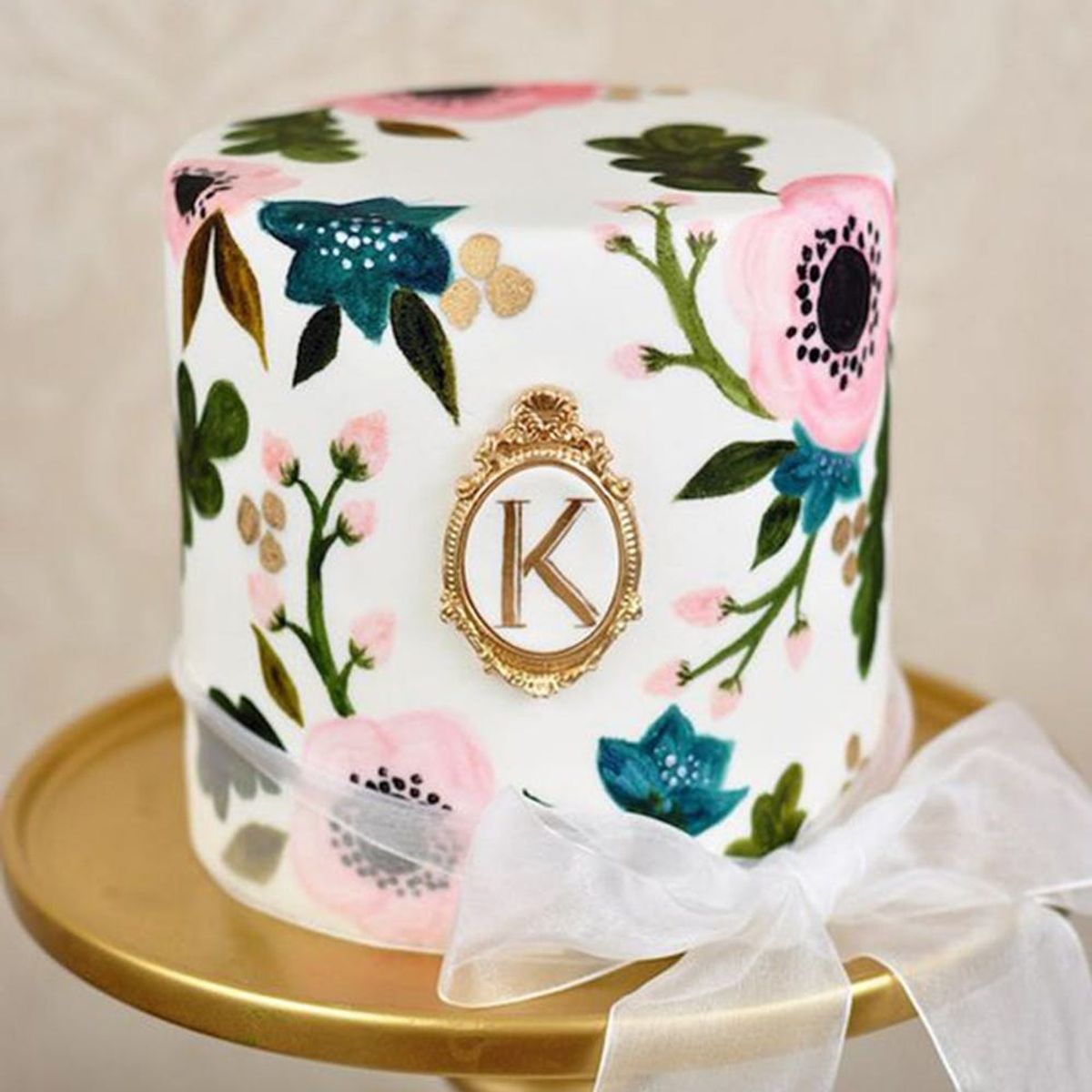 20 Hand-Painted Wedding Cakes That Will Make You Do a Double Take